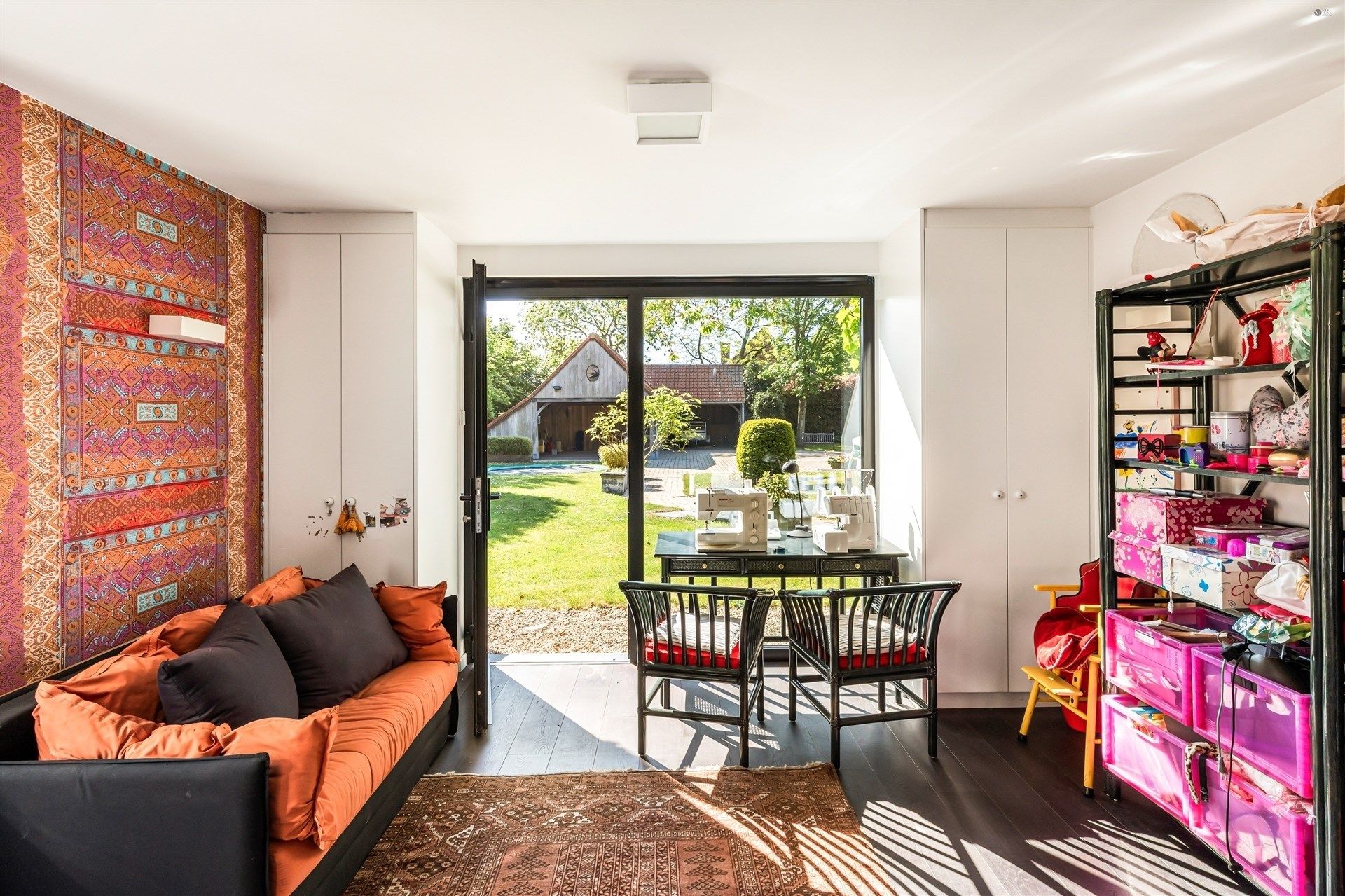Stijlvolle en hoogwaardig afgewerkte villa met bijgebouw op fantastische locatie op perceel van 1784 m² foto 25