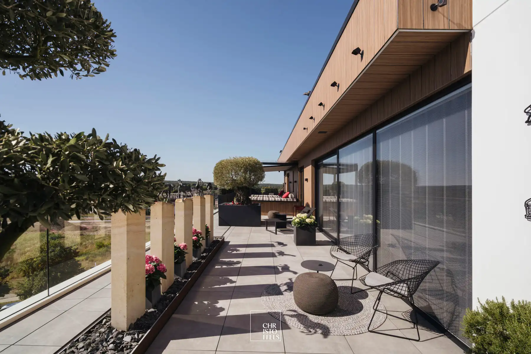The Penthouse 250 m² ultra high-end woonruimte  89 m² terras met plunge pool foto 31