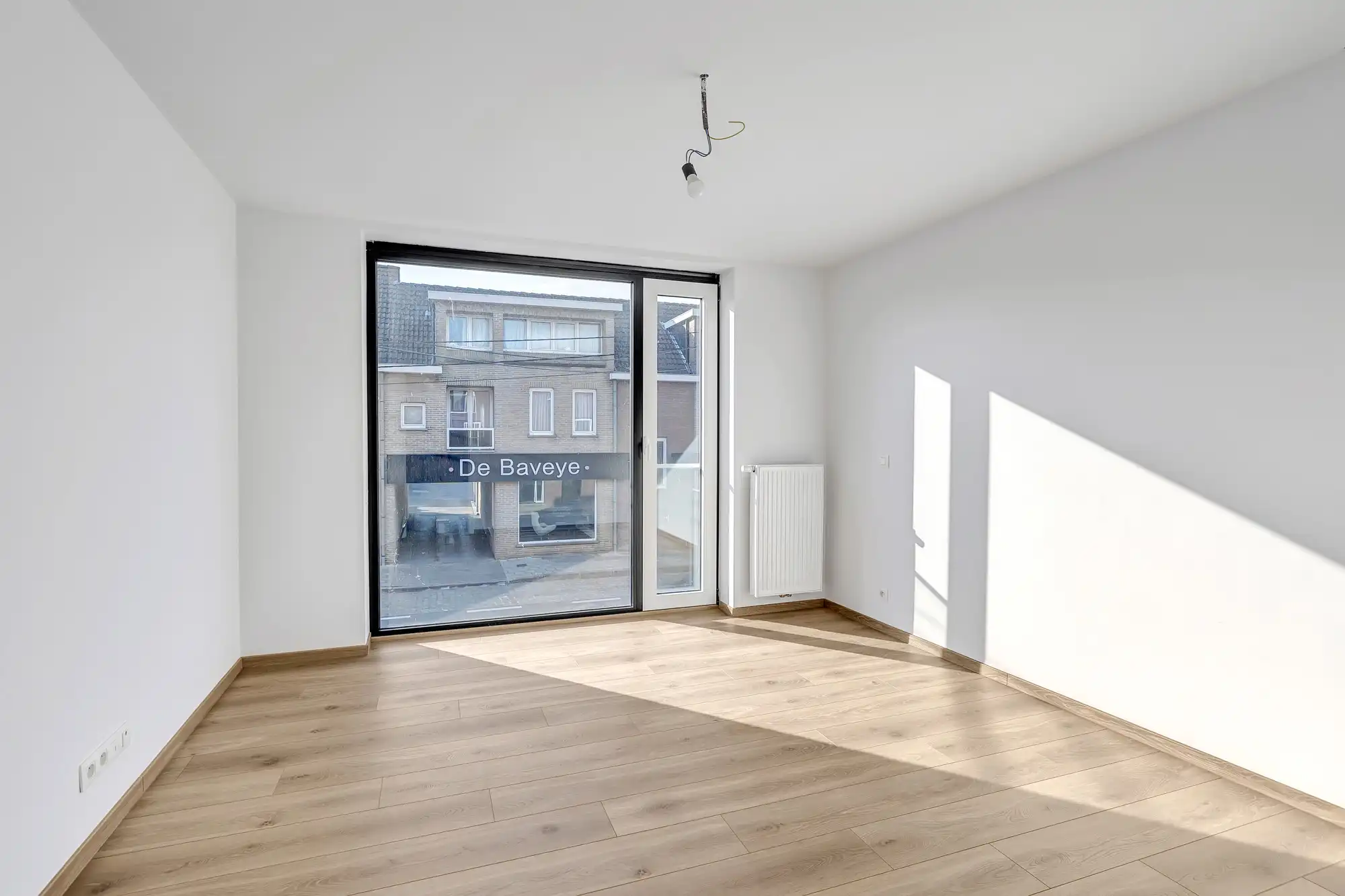 Volledig afgewerkte nieuwbouwwoning met 5 slaapkamers foto 16