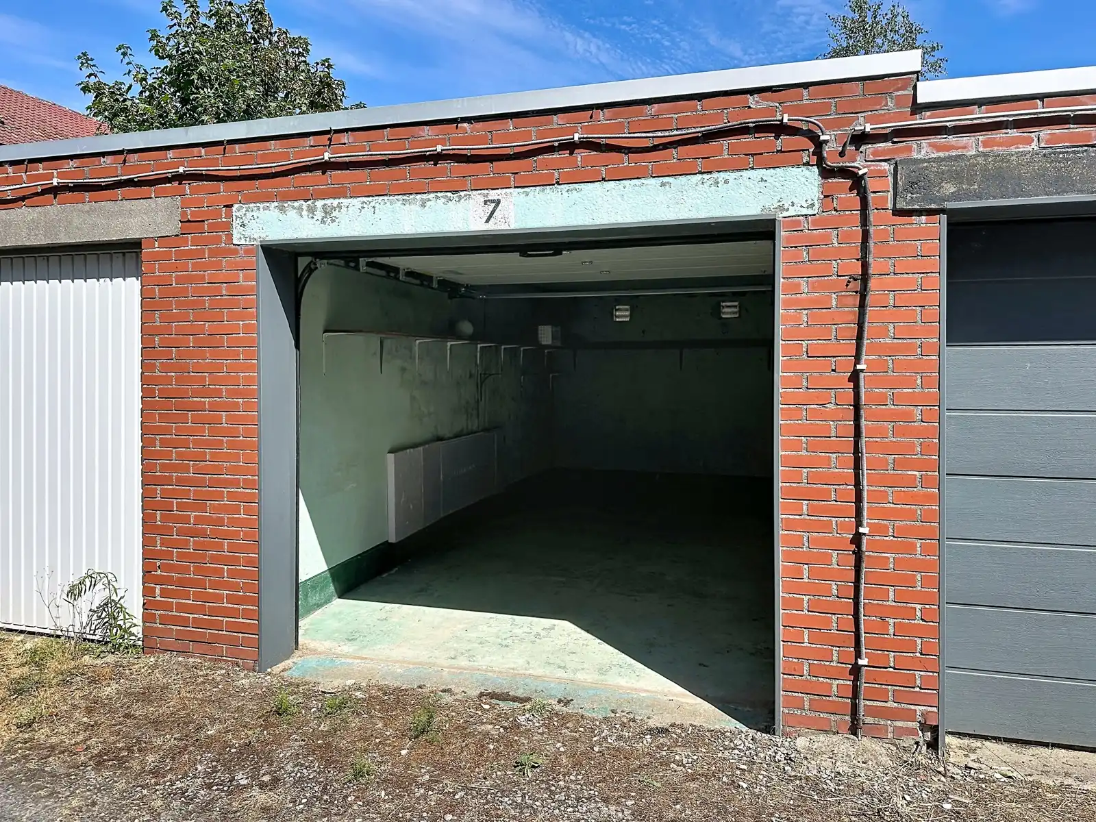 Garagebox met automatische poort foto 6