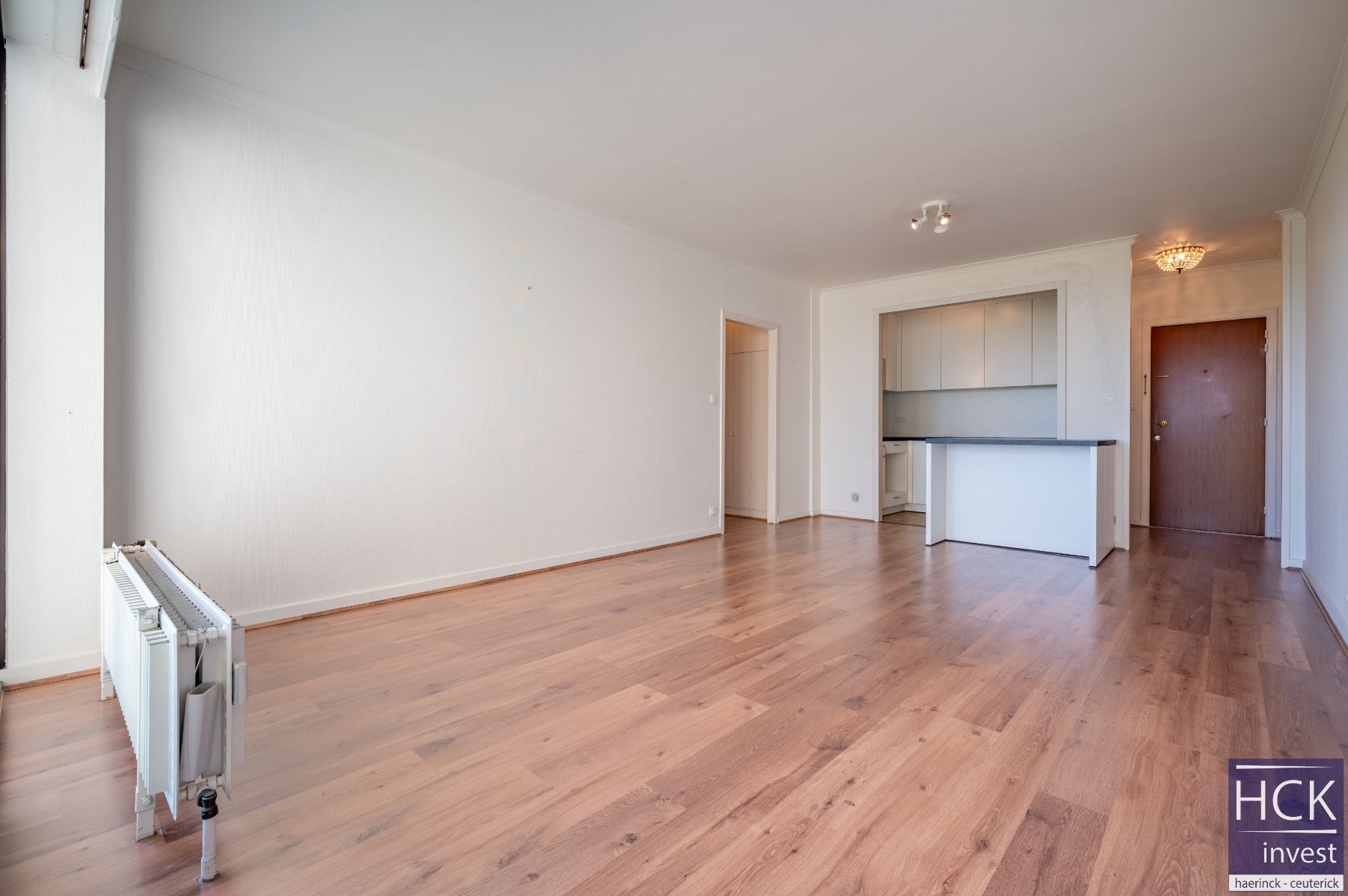 WAREGEM - Vernieuwd app. met 1 SLPK  en PRACHTIG ZICHT op Hippodroom !!! foto 5