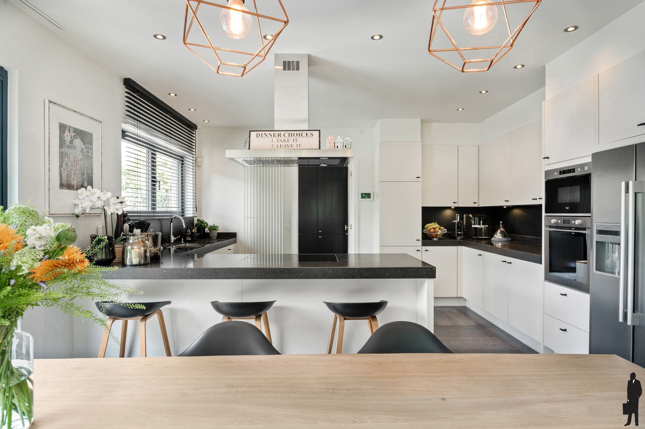 Gerenoveerde woning met 5 ruime slpks, 3 badks en ZW tuin foto 13