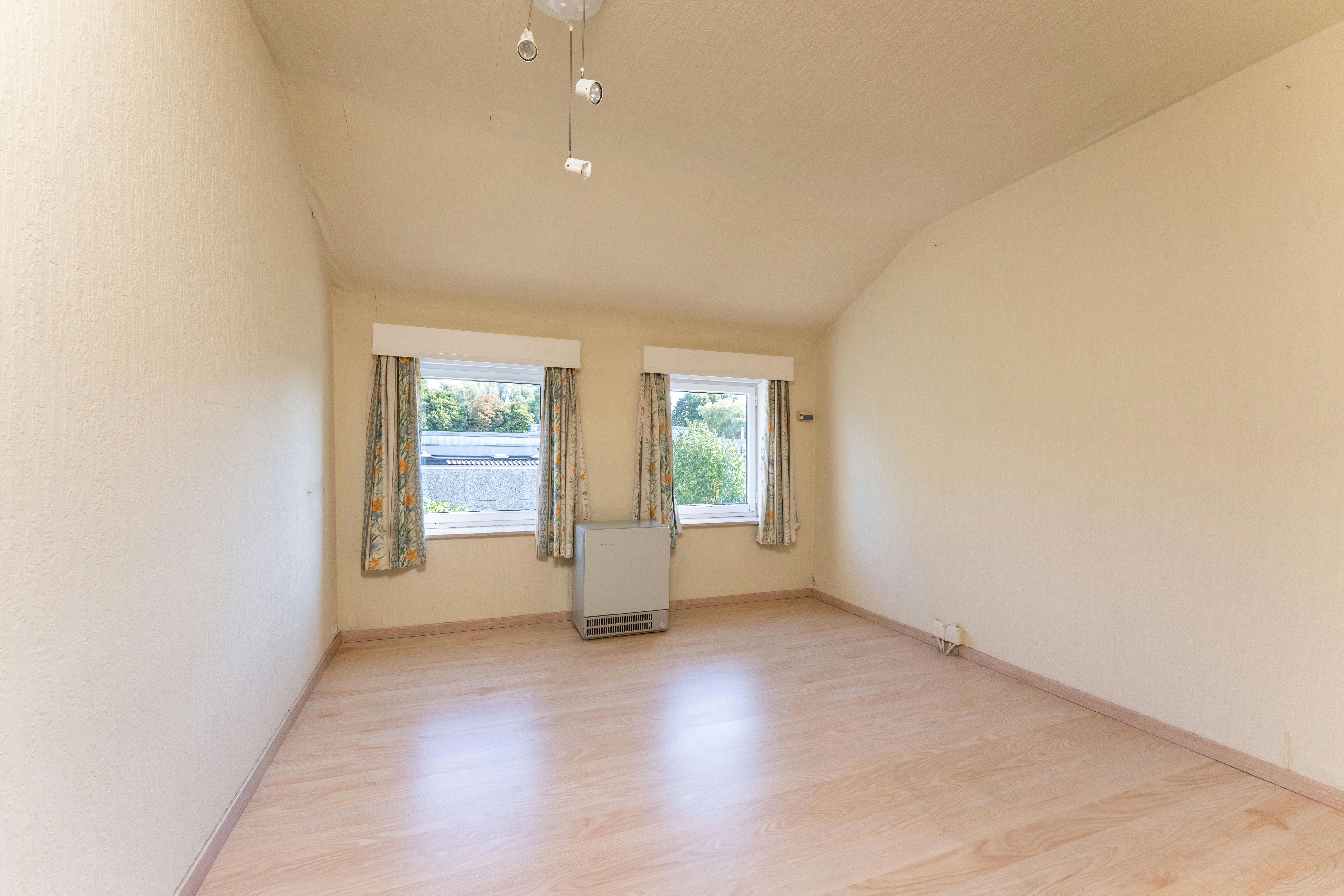 Vrijstaande villa met potentieel in Merellaan te Kortrijk foto 21