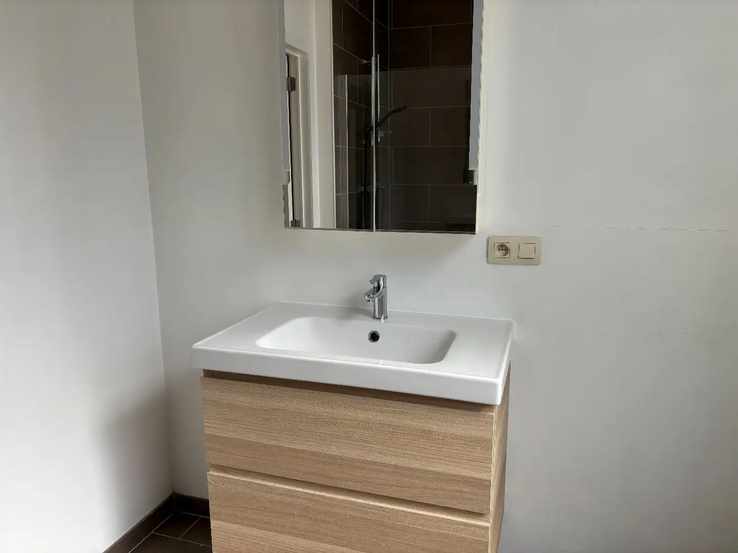 Modern appartement met 2 slaapkamers en ruim  terras foto 12