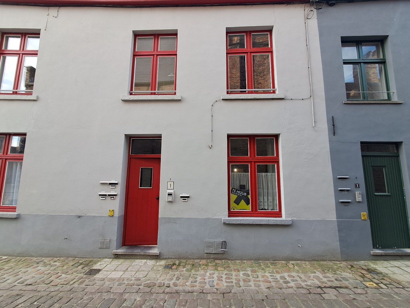 Idyllisch gelegen éénslaapkamer appartement  te Brugge. foto 9
