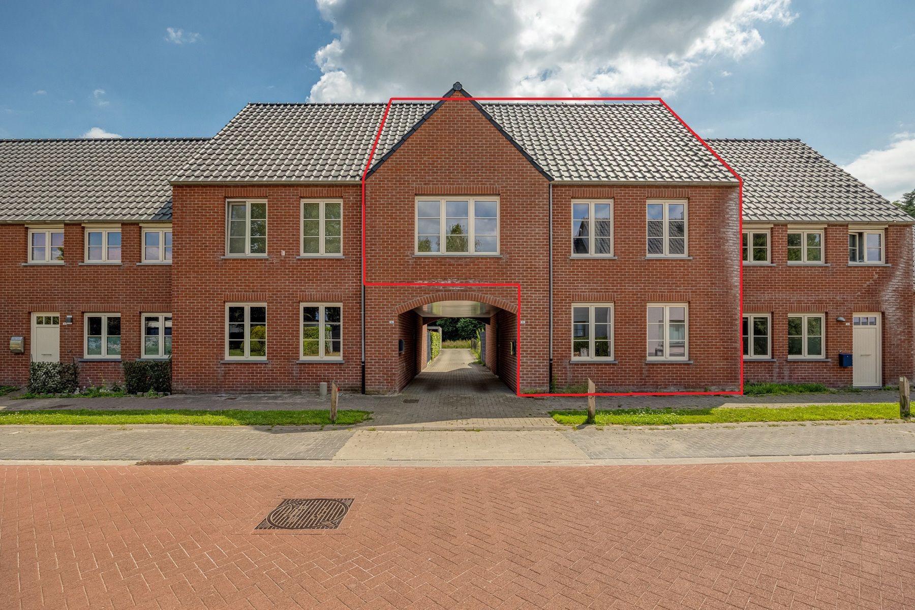Ruime energiezuinige woning met 4 slaapkamers en zuid georiënteerde tuin.  foto 2