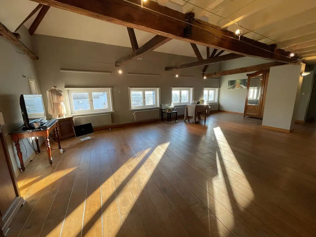 Brugge, aan de SINT-ANNAREI ,  PRACHTIG&nbsp; APPARTEMENT in een herenhuis  Living 60 m² met  mezzanine van 50m² + 2 Slaapkamers, foto 2