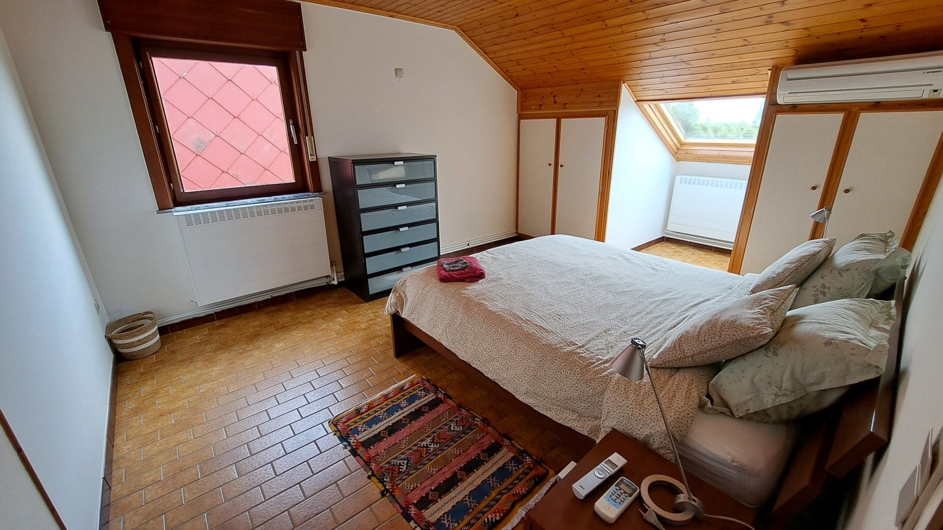 Villa met 6 slaapkamers, 2 badkamers en grote tuin foto 25