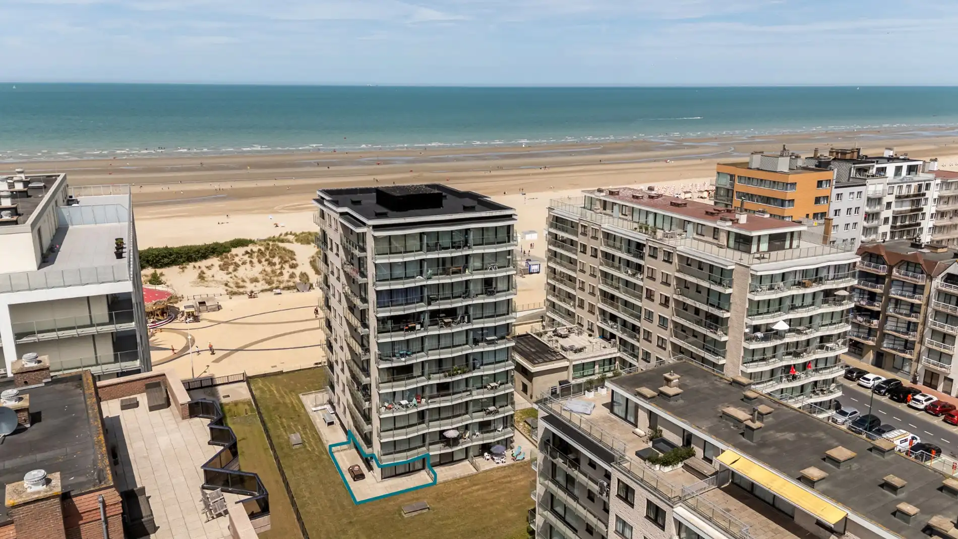 Appartement met ruim zuidgericht terras en zijdelings zeezicht foto 10