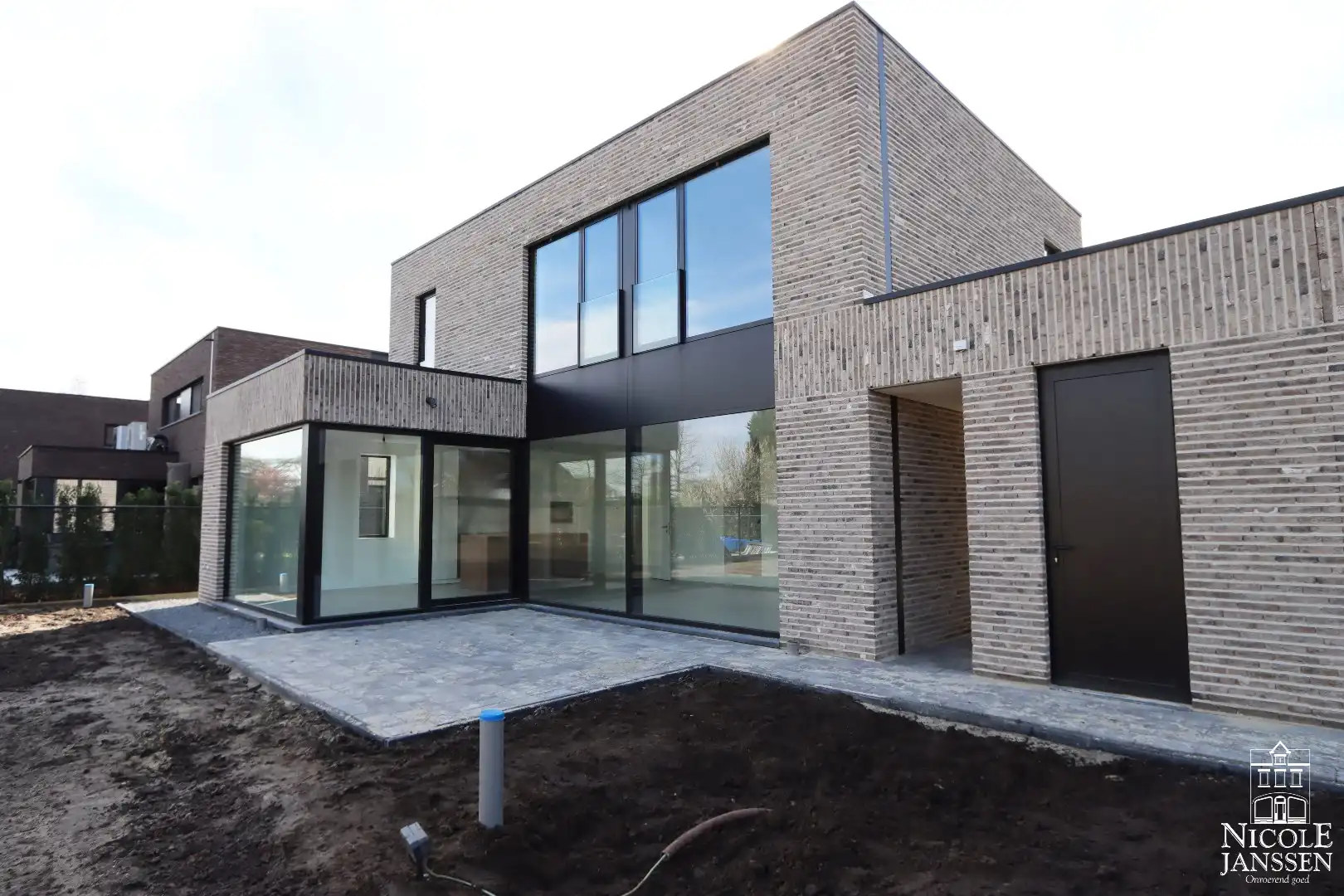 Trendy energiezuinige nieuwbouwwoning van 166 m² (excl. gegoten kelder) foto 18
