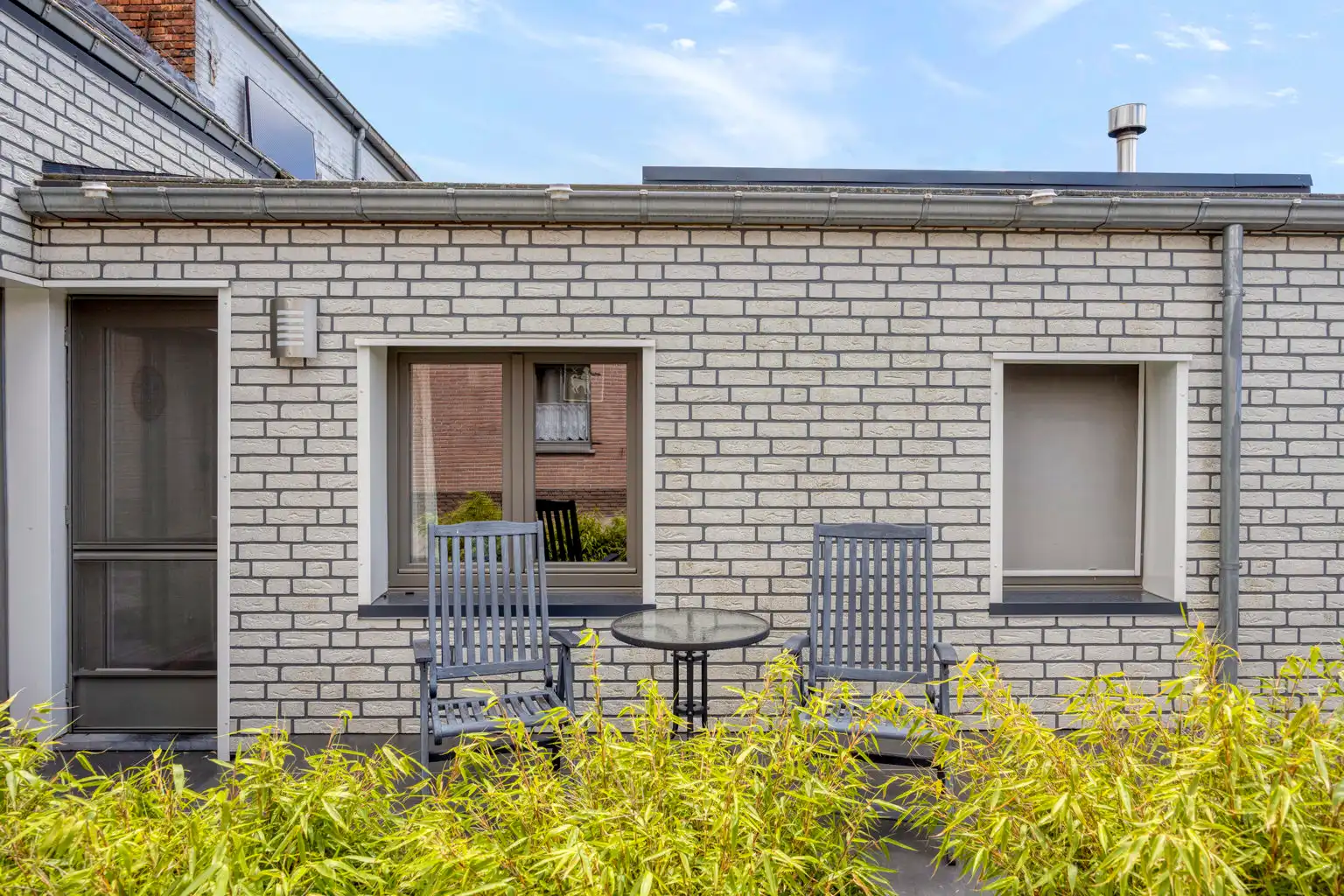 Instapklare woning in doodlopende straat te Vertrijk foto 20