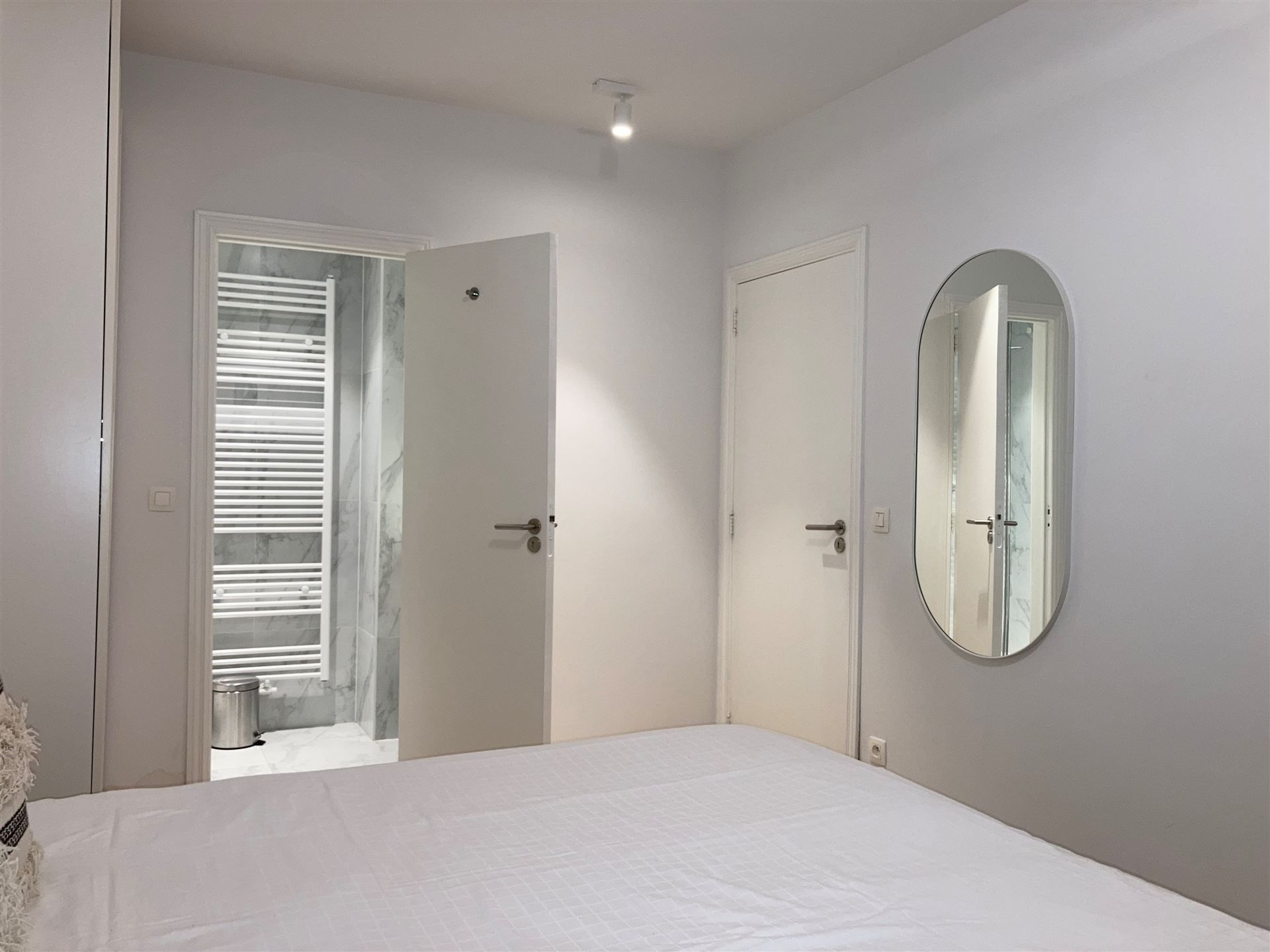 Luxueus 3SK gemeubileerd appartement - Europese wijk foto 21