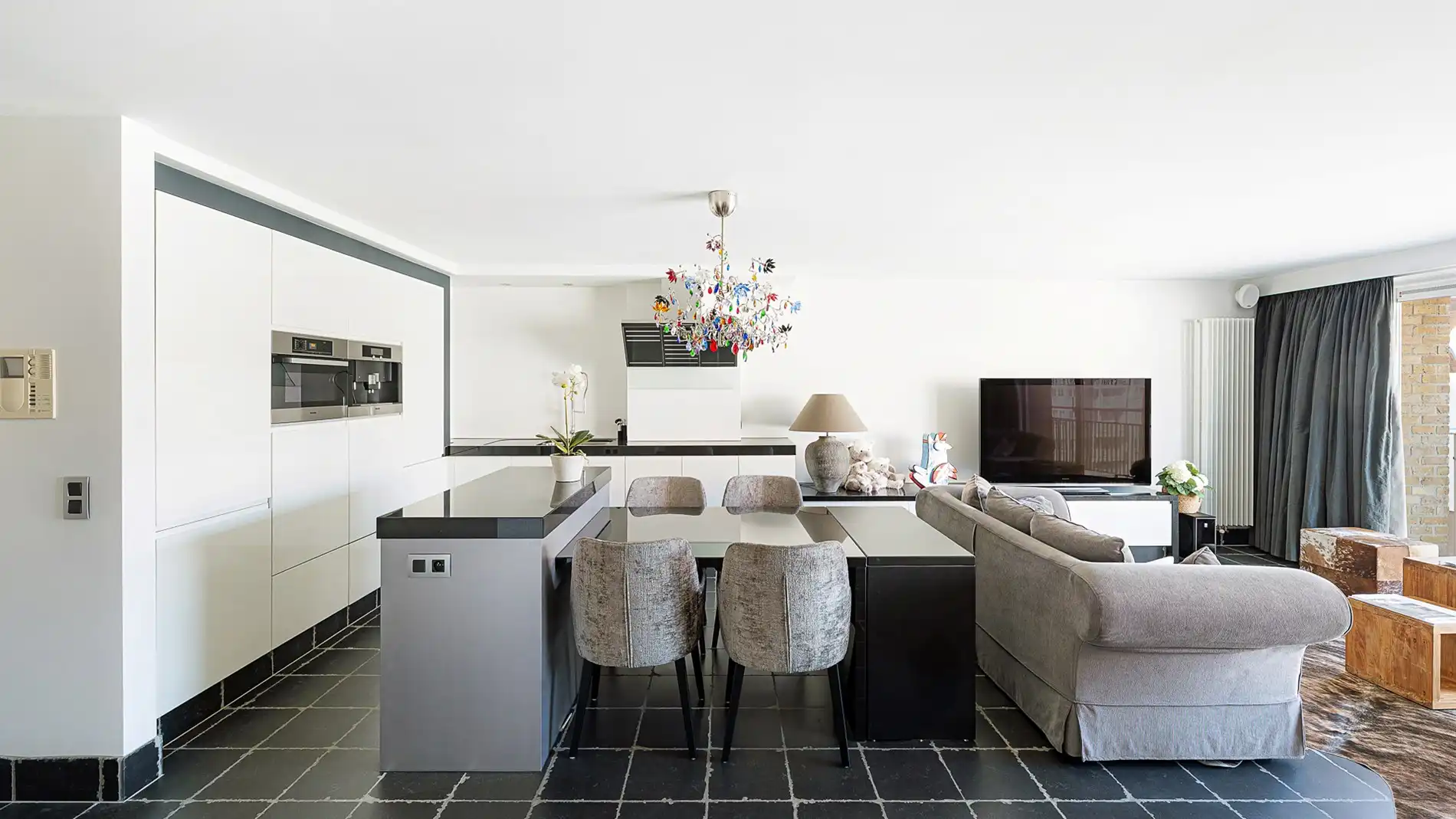 Zeer kwalitatief appartement in de Lippenslaan te koop foto 5