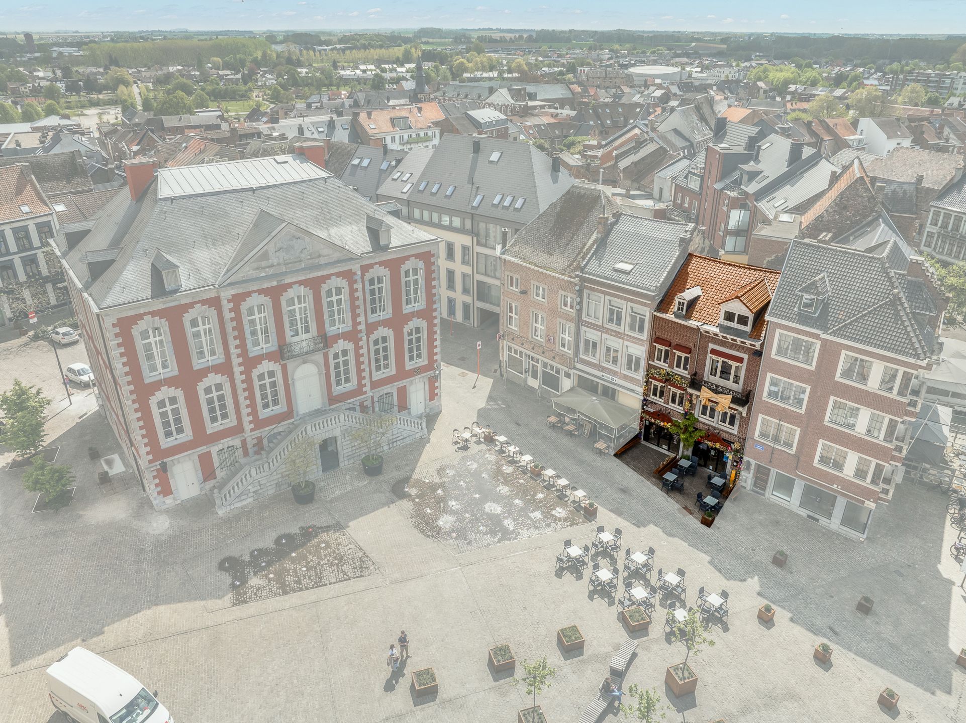 Karaktervol handelspand met gerenommeerd ijssalon en B&B foto 2