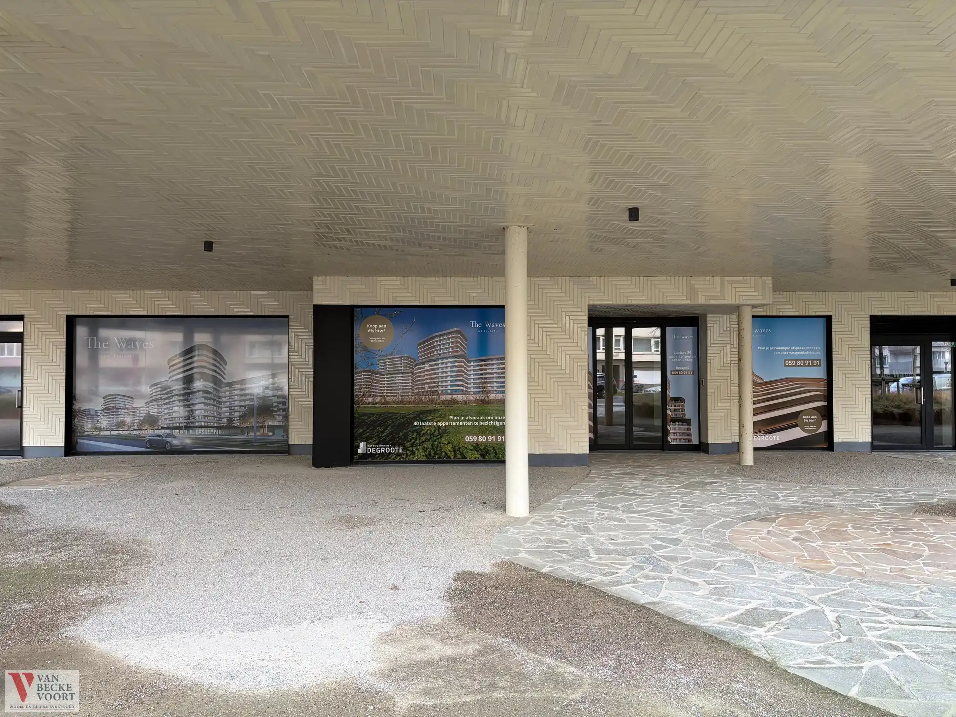 Handelsgelijkvloers 130m² foto 2