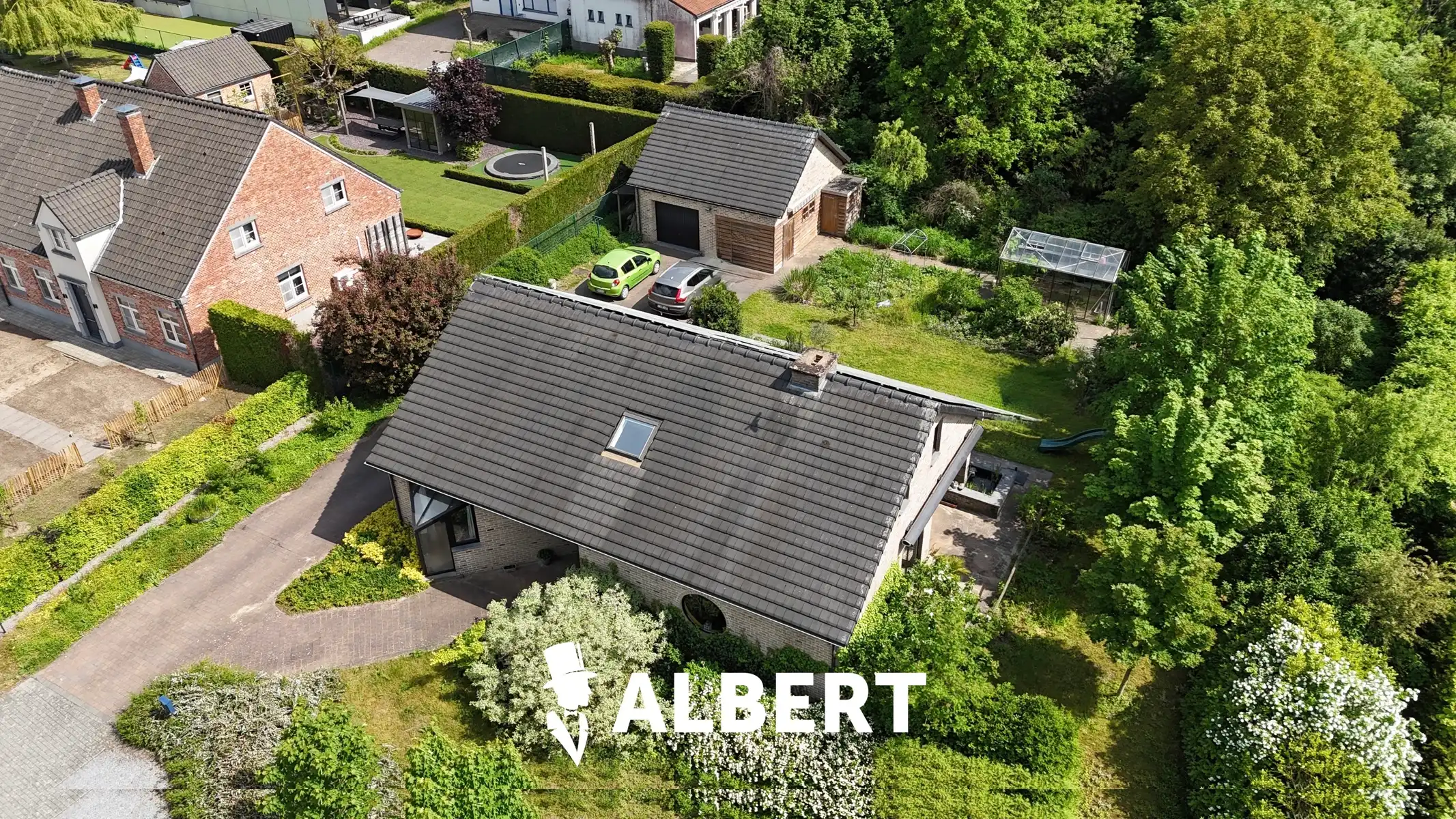  Eengezinswoning van 201m² op groot perceel  in Diepenbeek! foto 3