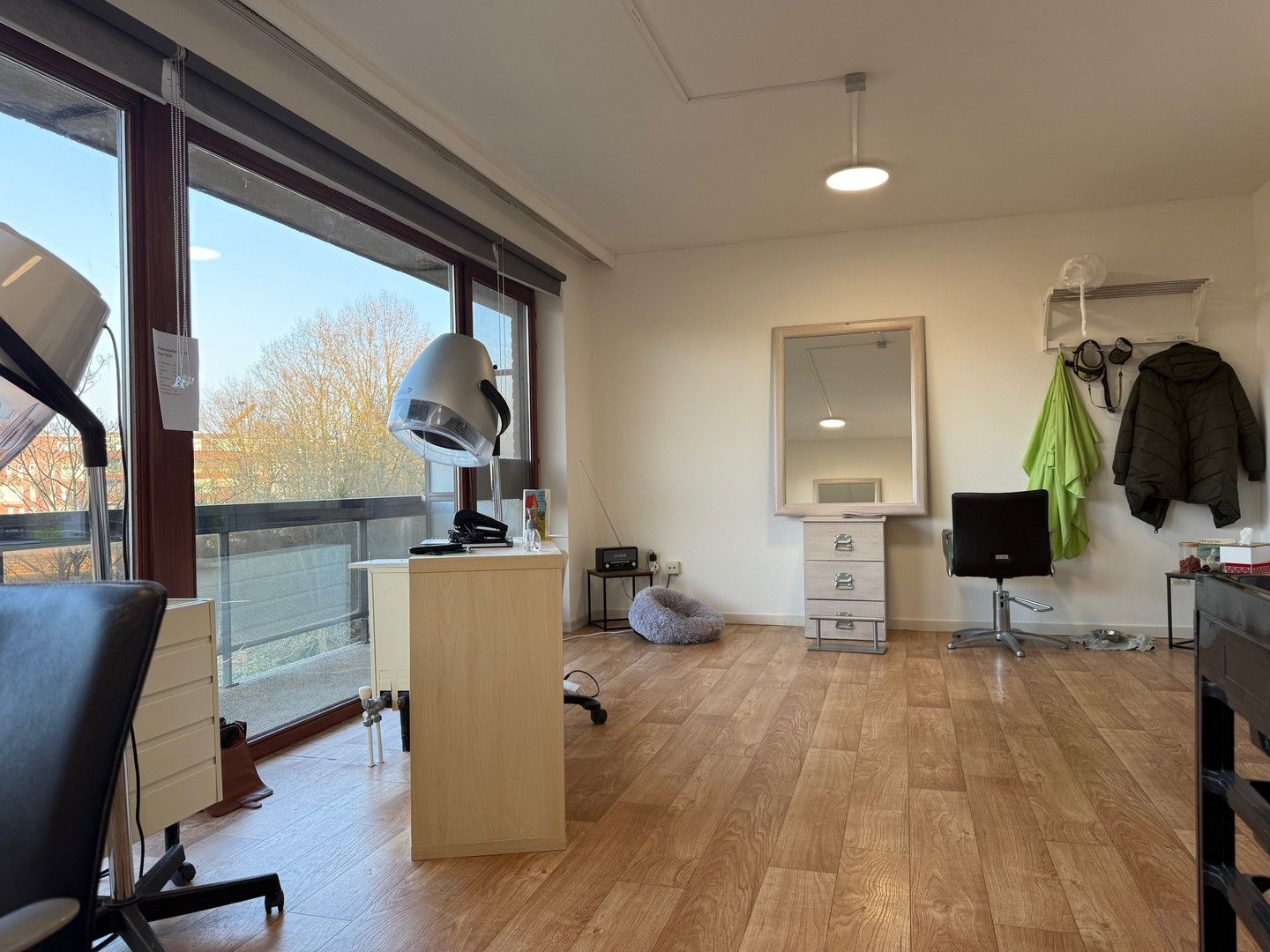 Lichtrijke serviceflat in centrum Kapellen. foto 3