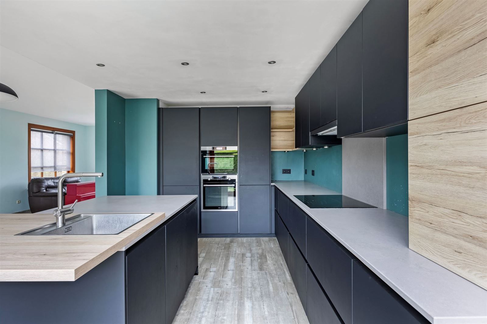 Ruime vrijstaande woning met veel mogelijkheden foto 12