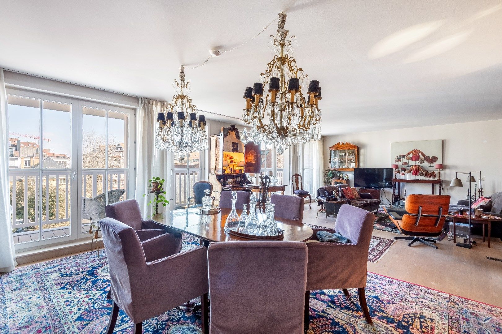 Ruim appartement (ca. 180m²) met een gevelbreedte van meer dan 13 meter, rustig gelegen, in het centrum tegenover de H. Hartkerk. foto 9