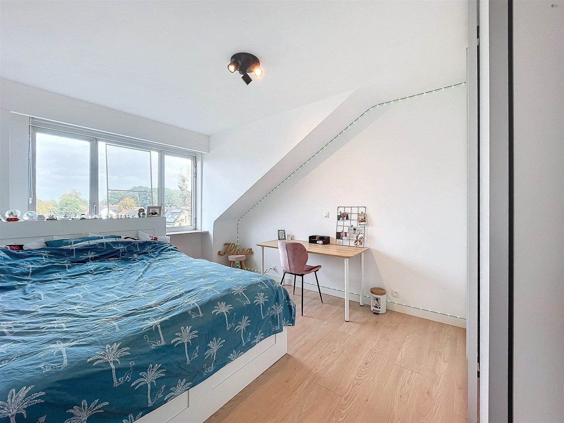 Duplexappartement met 3 slaapkamers, terras en fantastisch uitzicht in Kruibeke. foto 10