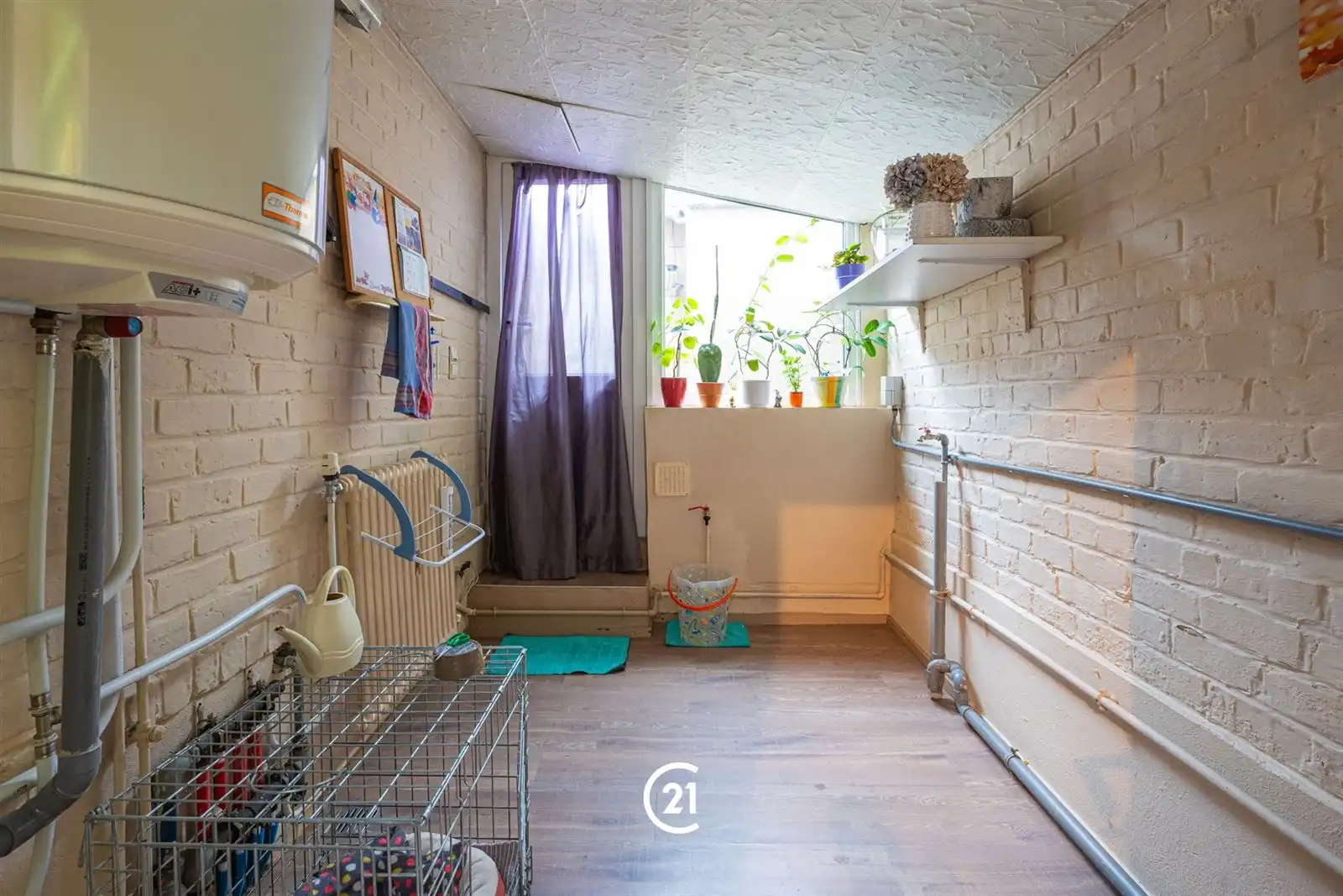 Een ruime woning met karakter, tuin, garage op een interessante locatie.  foto 25