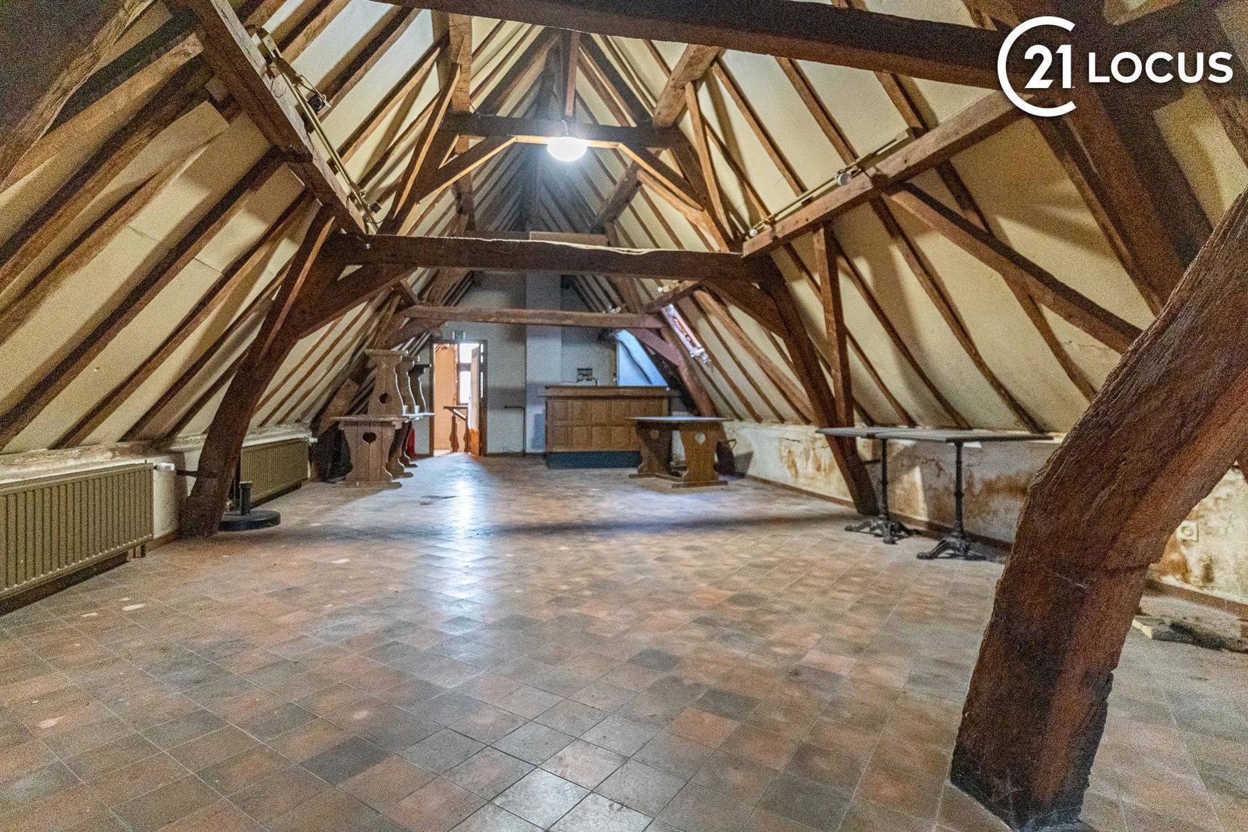 Karaktervol Horecapand, Toplocatie aan de Markt van Lokeren foto 11