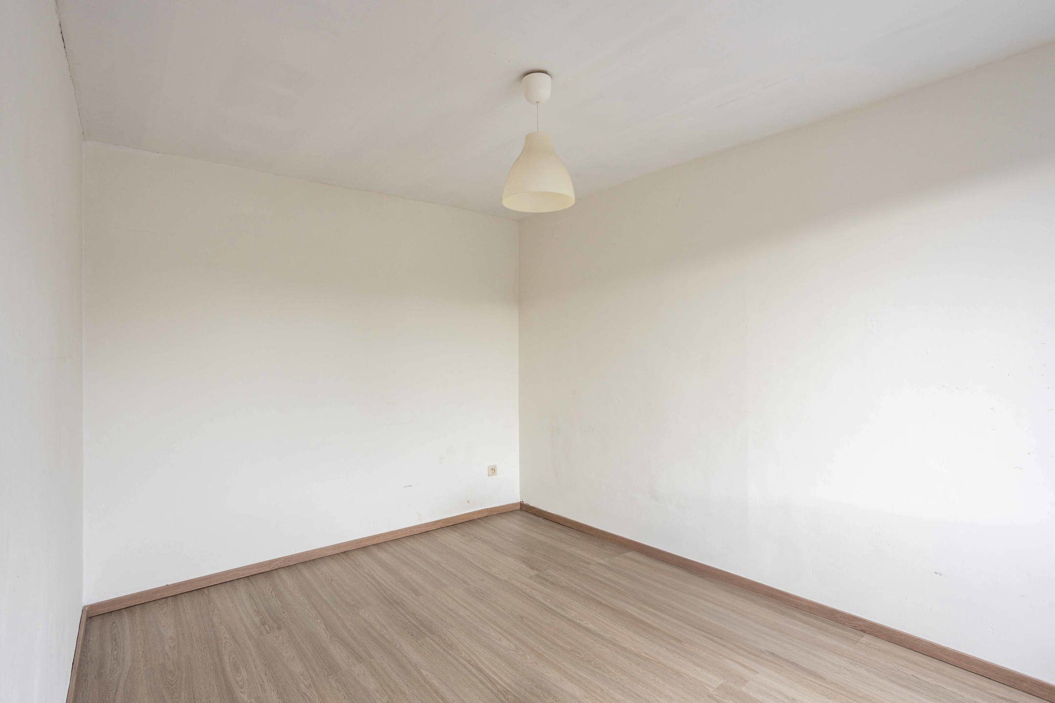 Gerenoveerde woning met 3 slaapkamers en terras. foto 12