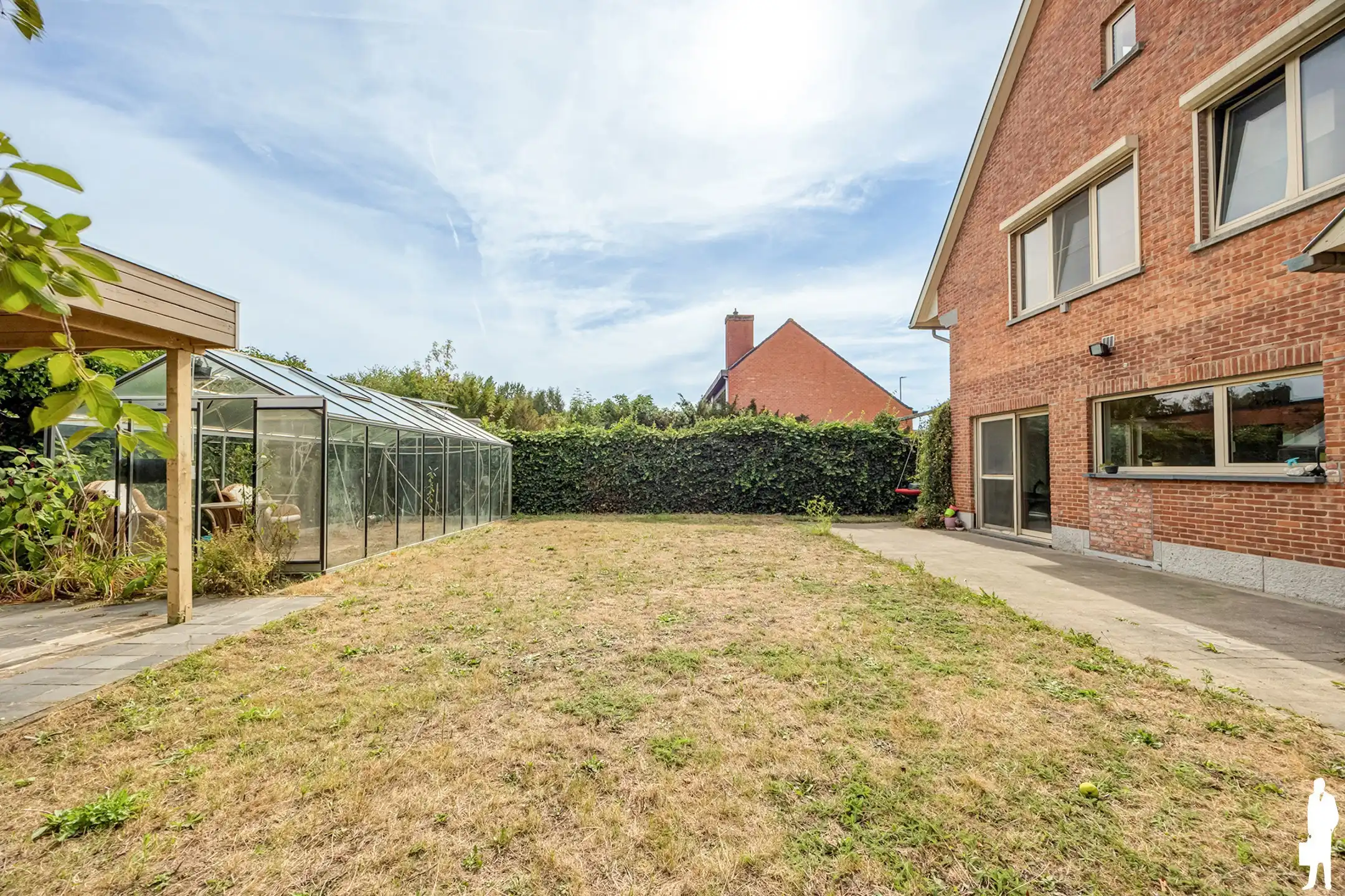 Gerenoveerde gezinswoning met 5 slpk, 2 badk, en zonnige tuin foto 21