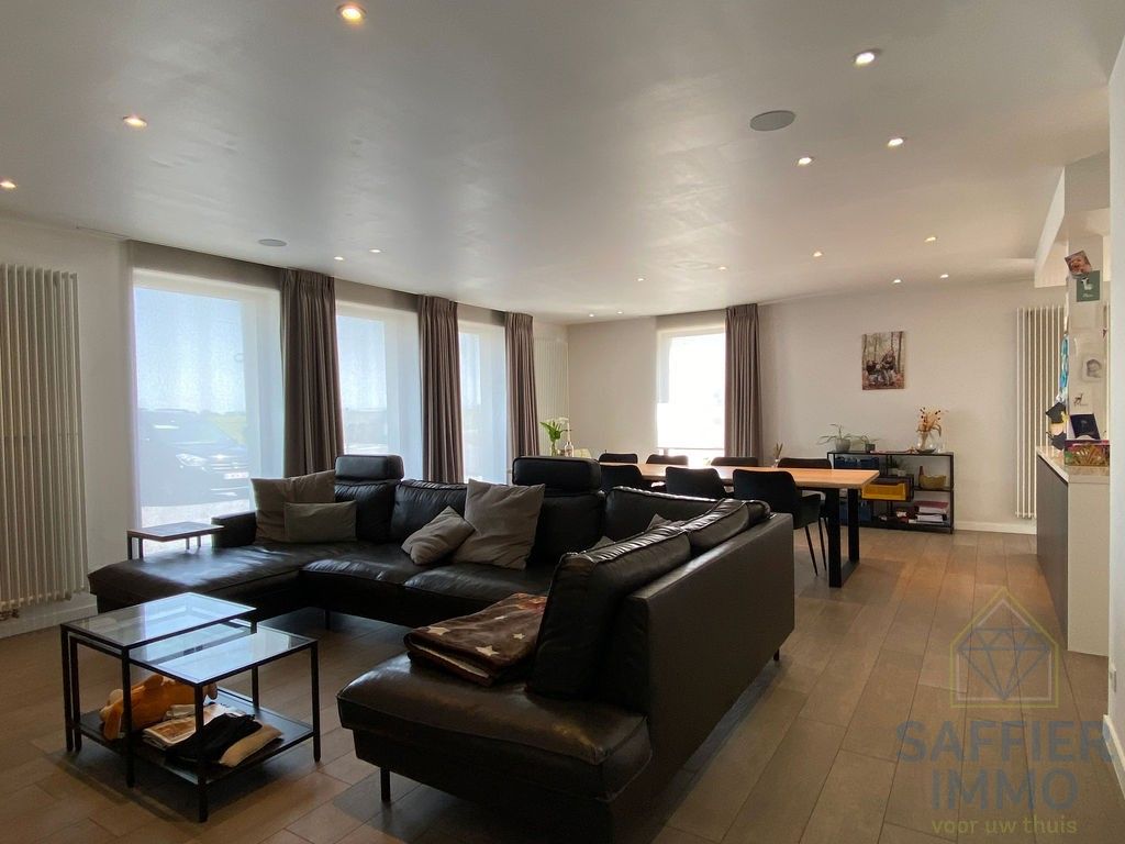 Ruime woning met 4 slaapkamers te huur in Pittem foto 3