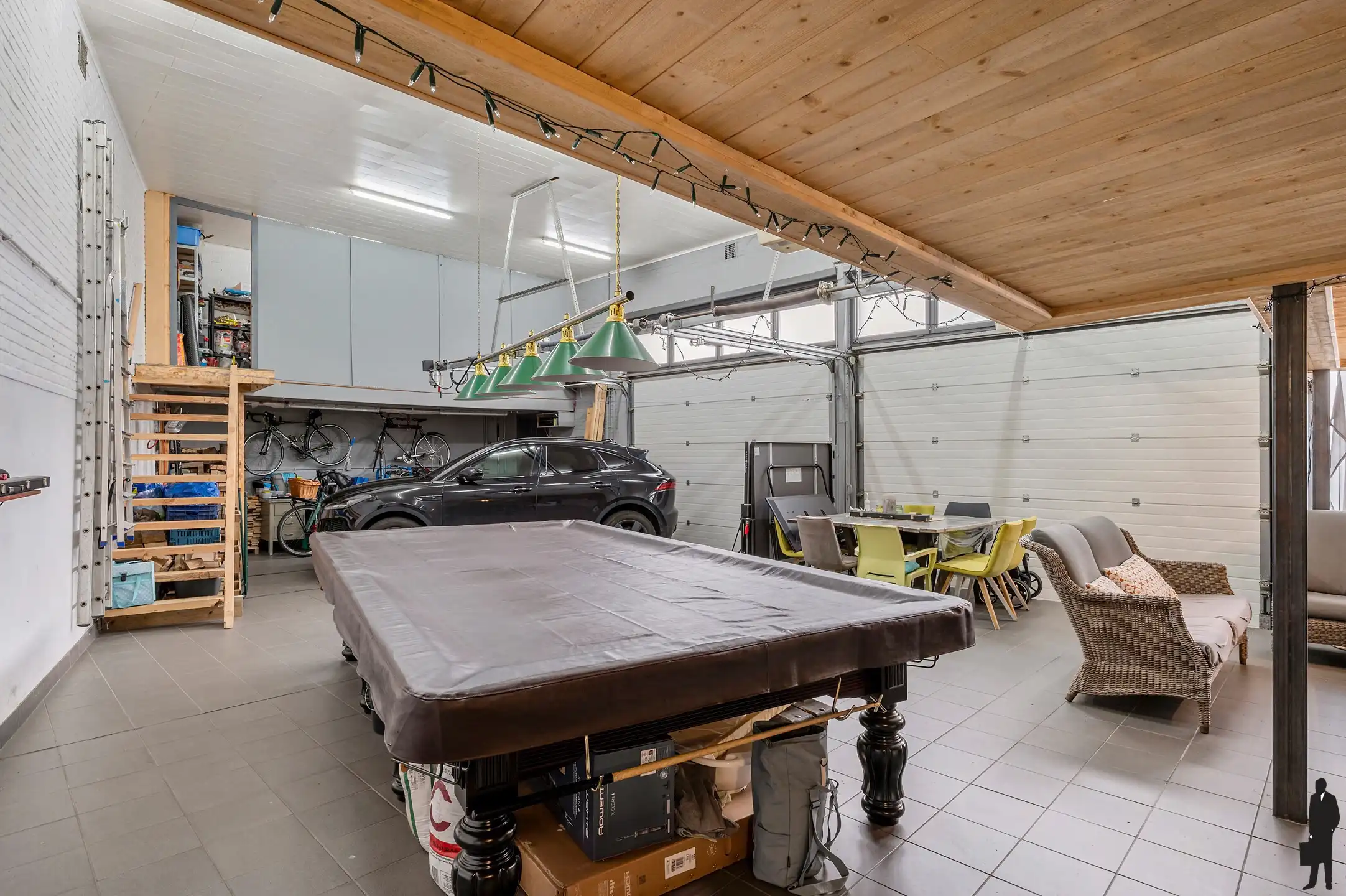 Zeer ruime en rustig gelegen met 3 slaapkamers en grote polyvalente ruimte. foto 15