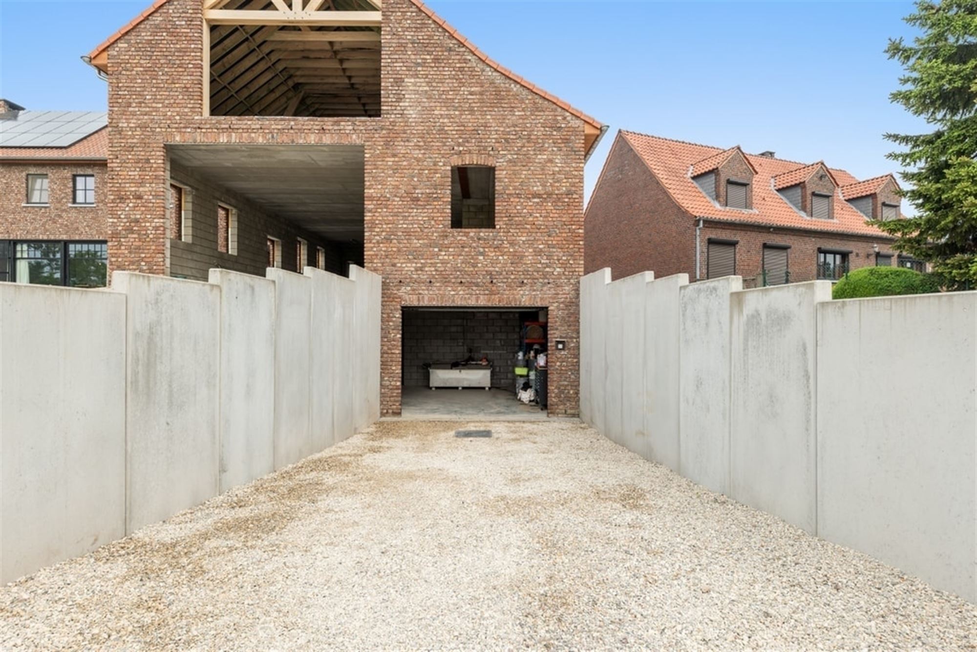 UNIEKE LANDELIJKE GEZINSWONING MET BIJBOUW VAN 320M² OP PRACHTIG PERCEEL  foto 49