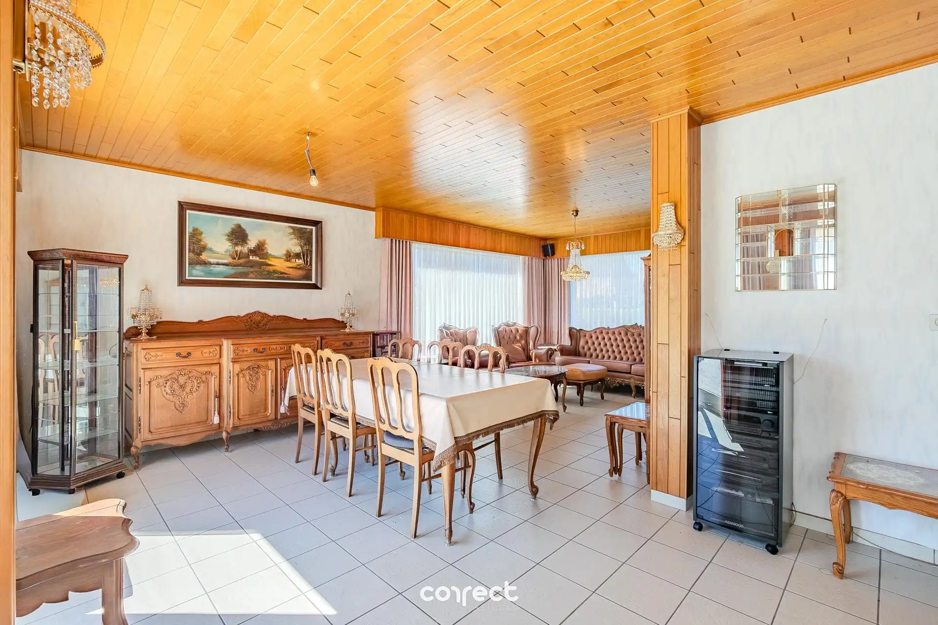 Open bebouwing op een ruim perceel met prachtig weids uitzicht, oprit en ruime losstaande garage (60 m²). foto 4