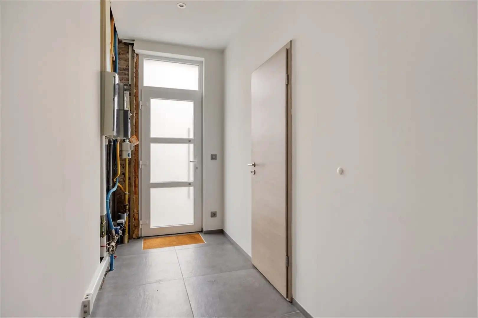 TE KOOP: Gesloten bebouwing met 3 slaapkamers te Kuringen foto 5