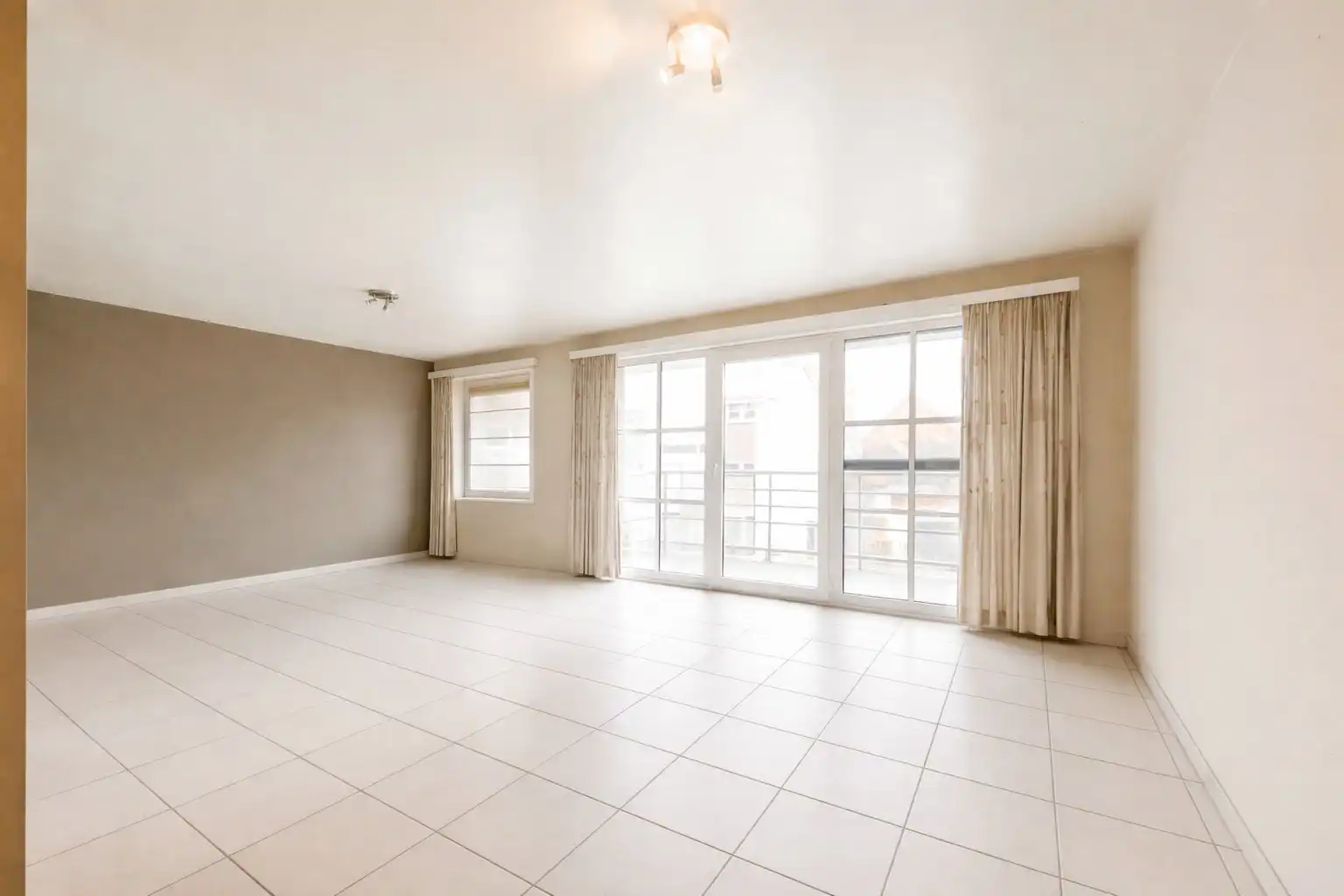 PRACHTIG GELEGEN APPARTEMENT IN HARTJE KANEGEM | 2 SLPKS foto 4