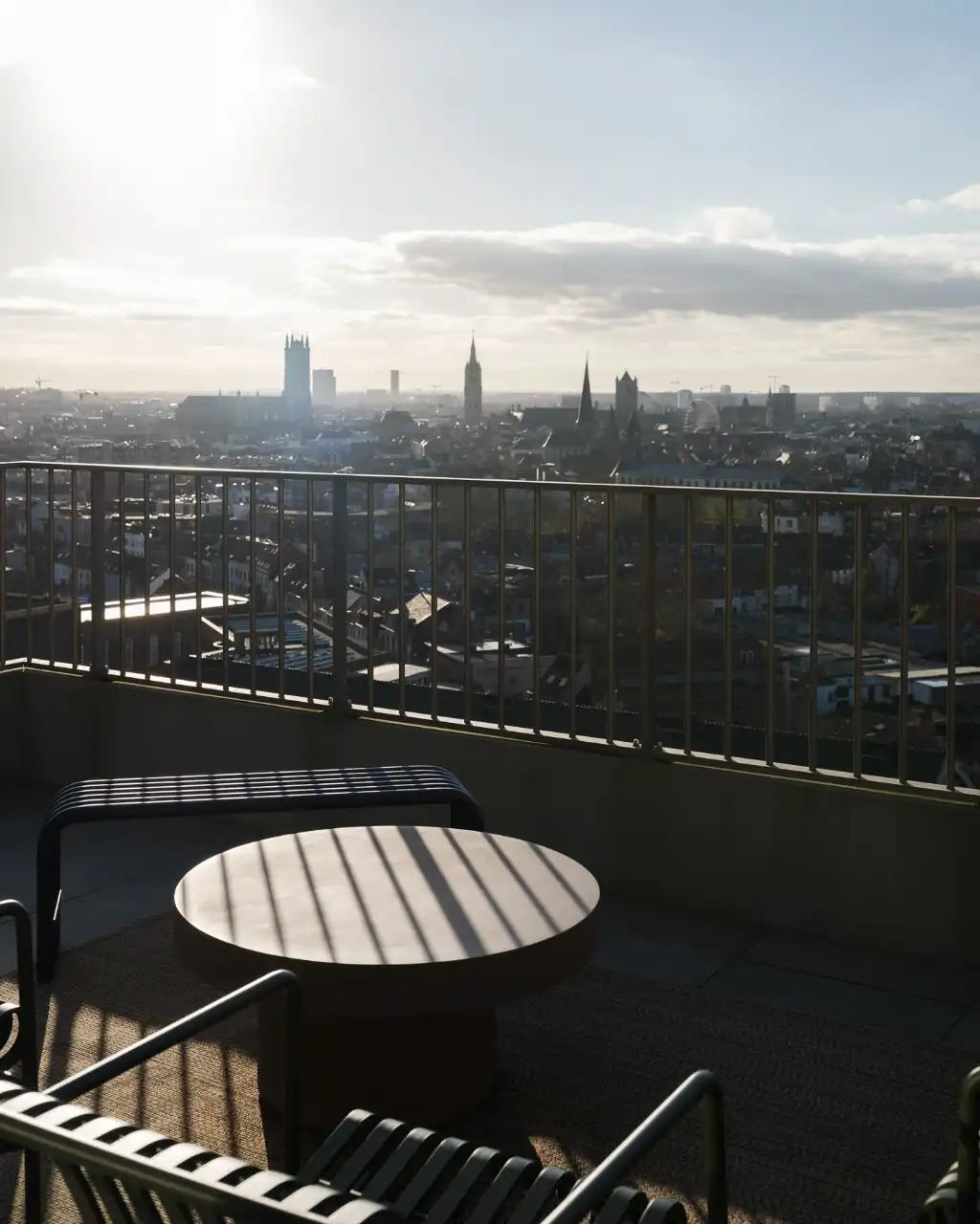 Luxe penthouse (bj. 2021) met twee kamers en een uitzonderlijk terras met panoramisch zicht over Gent en zijn torens. foto 7