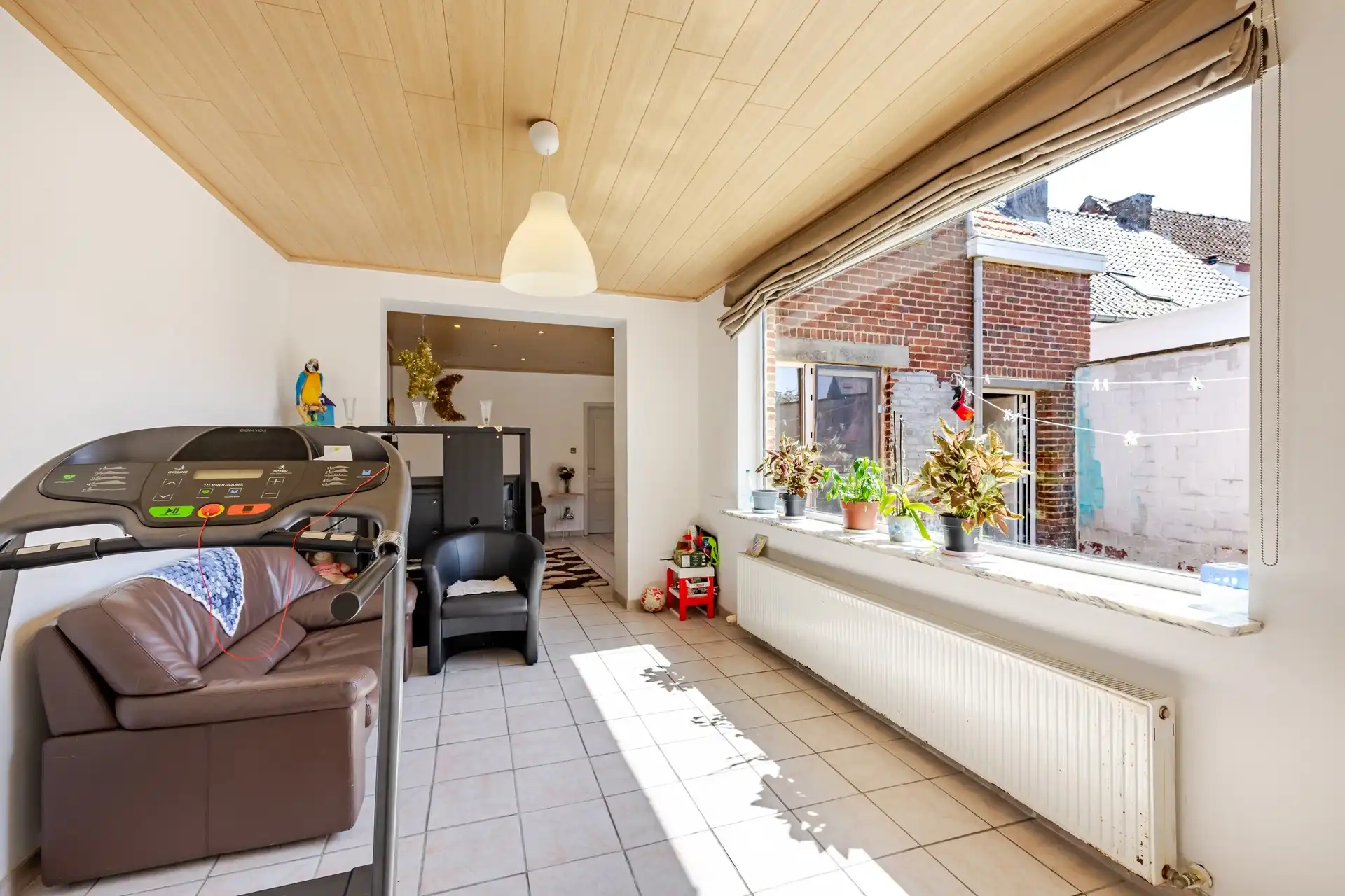 Ruime gezinswoning met grote tuin in Burst foto 8
