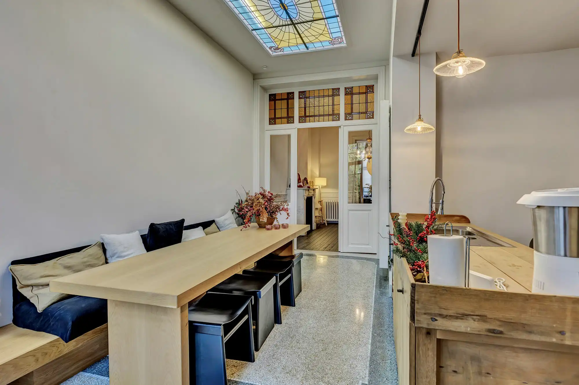 Authentiek gerenoveerd herenhuis in het hart van Aalst foto {{pictureIndex}}