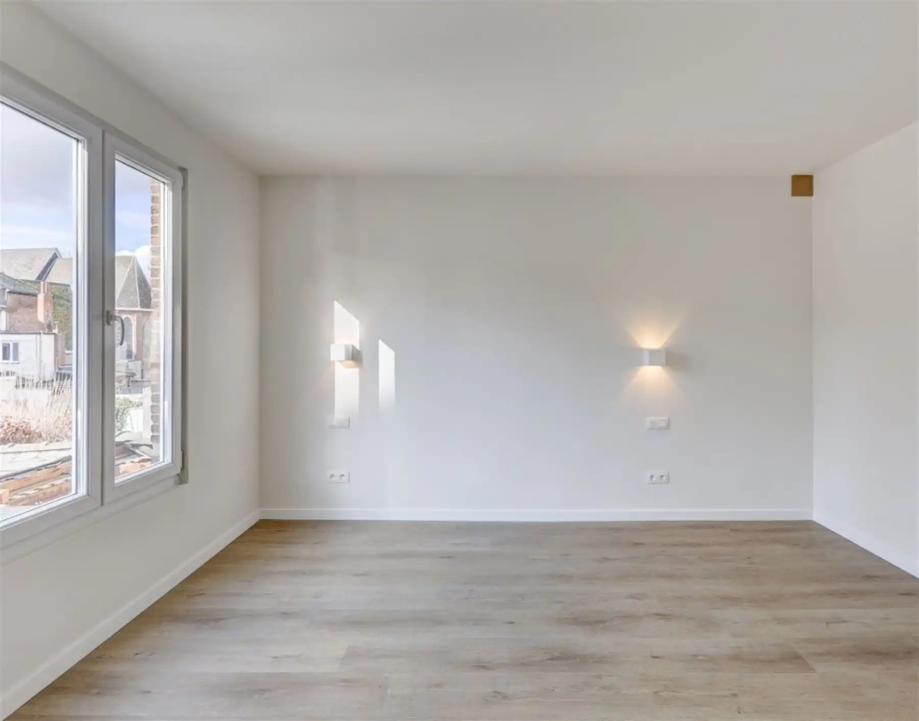 Volledig gerenoveerde woning nabij het centrum! foto 12