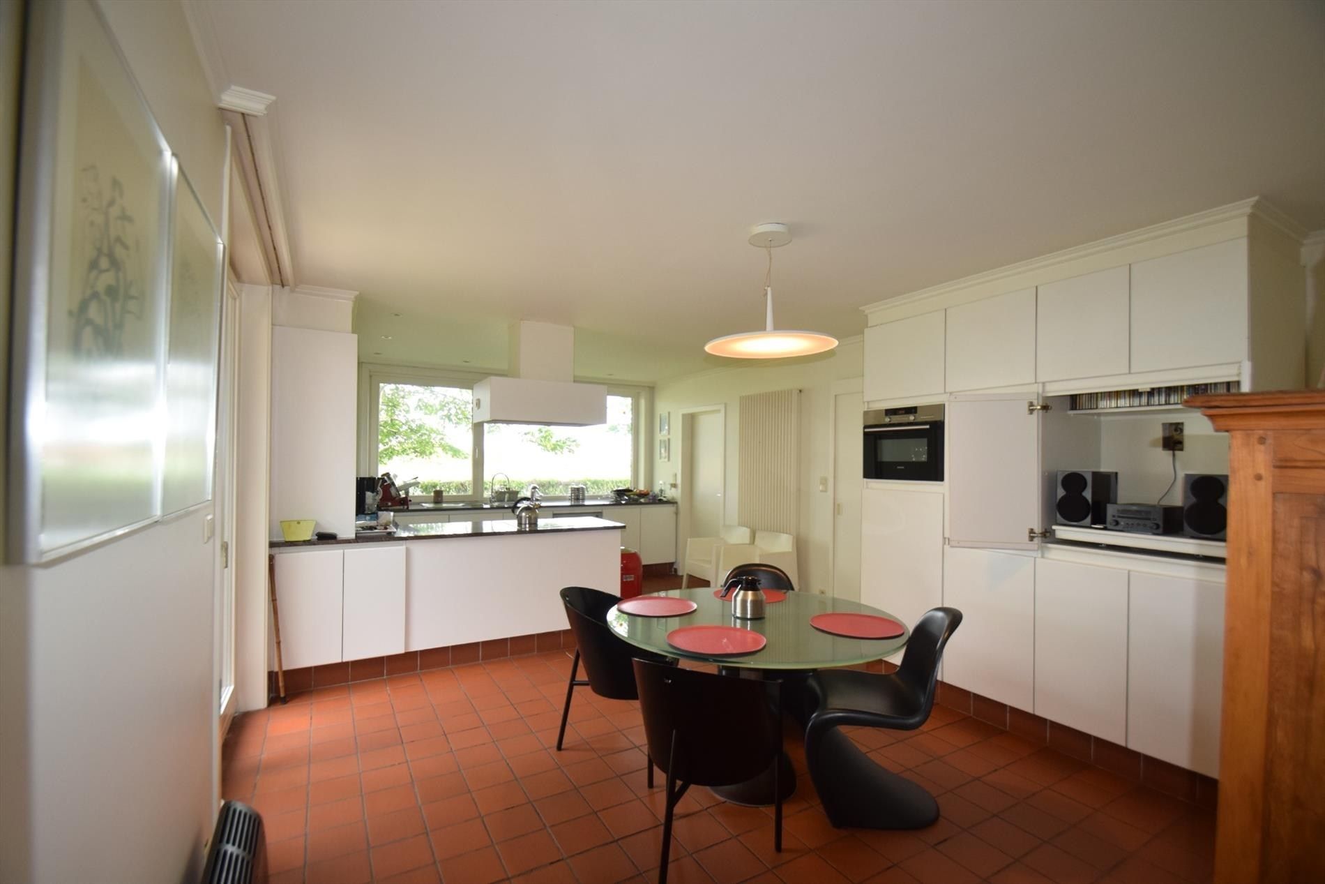 Authentieke hoeve op 3886 m² grond, landelijk gelegen met prachtige tuin. foto 14