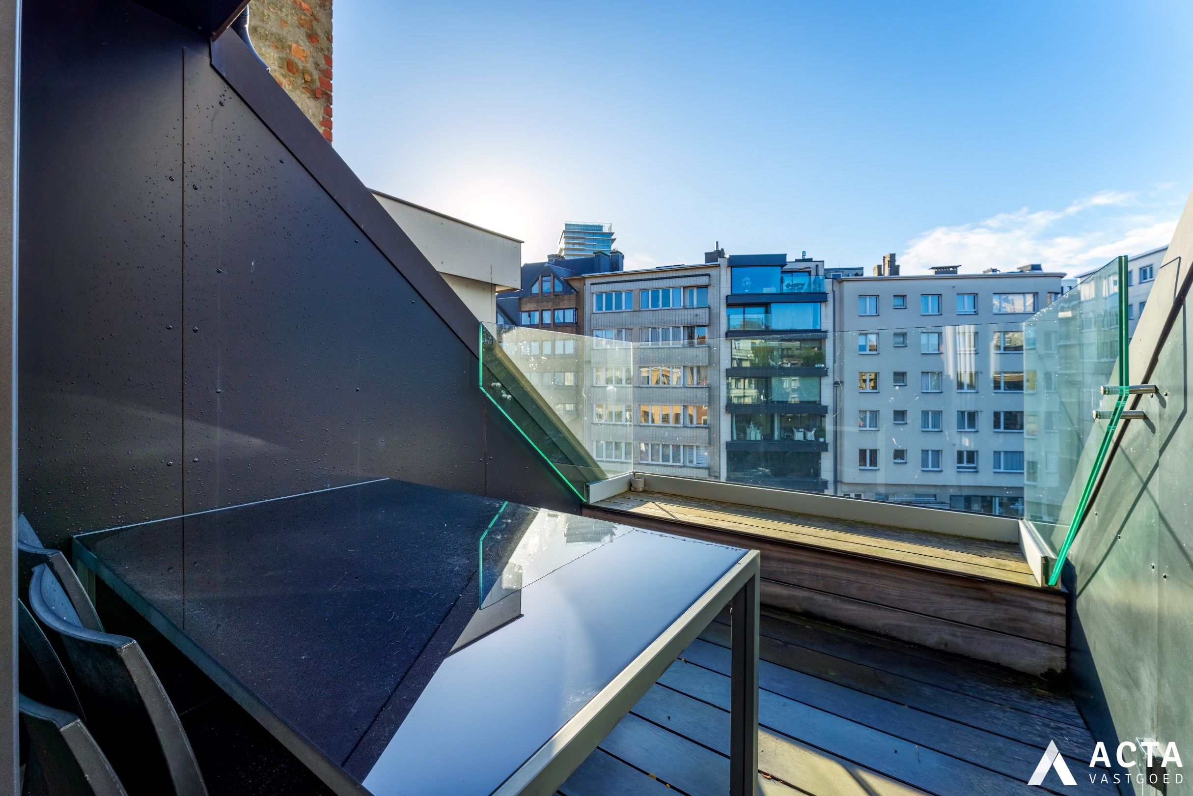 Gerenoveerd duplexappartement met twee slaapkamers aan de Visserskaai van Oostende foto 11