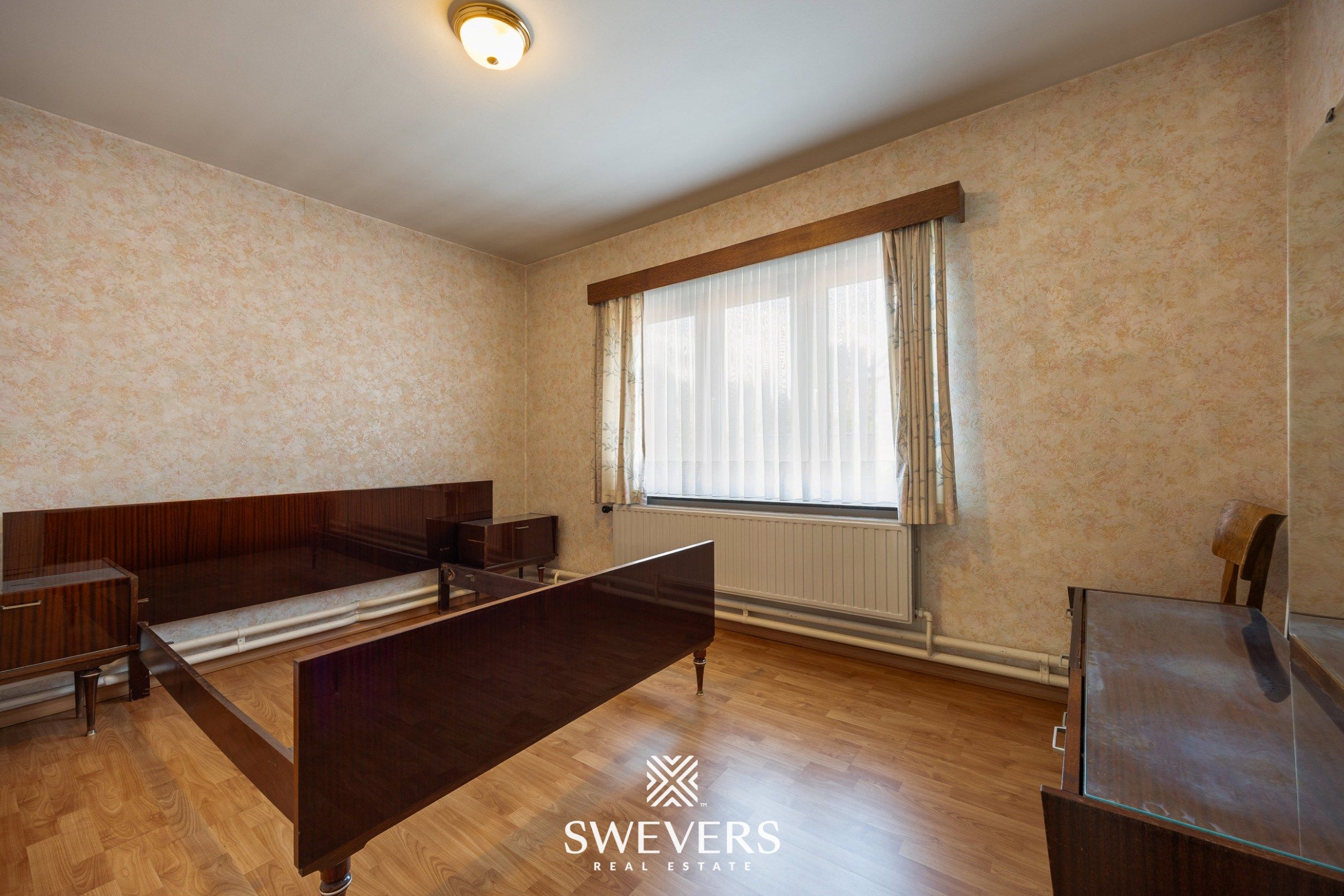 Te renoveren ruime gezinswoning met vijf slaapkamers en uitbreidingsmogelijkheden foto 15