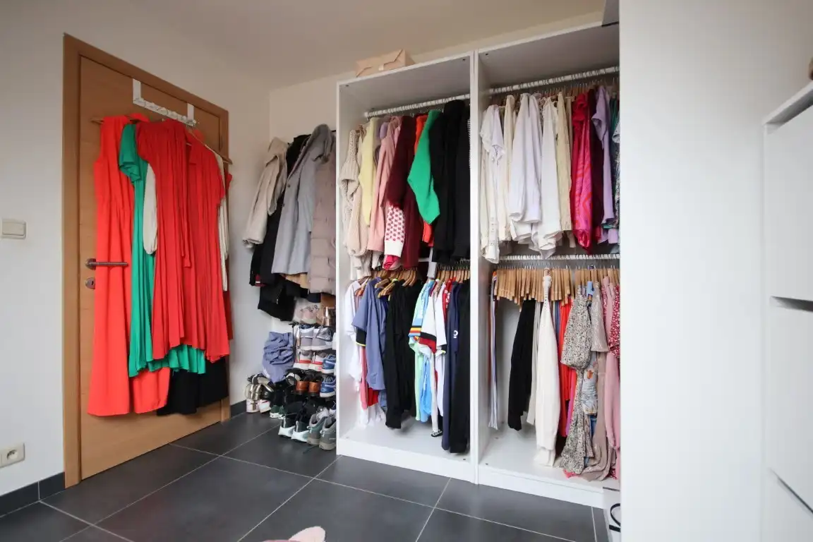 Rustig gelegen duplex appartement, met garage en extra staanplaats op wandelafstand van het centrum van Sint-Truiden. foto 21