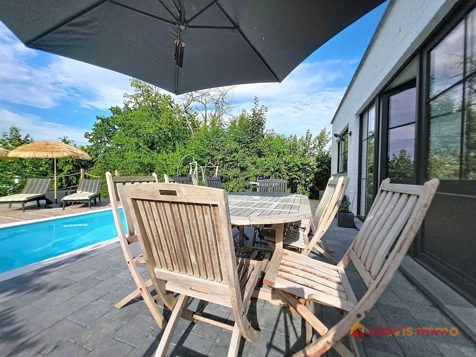 Schitterende woning met fantastische tuin foto 2