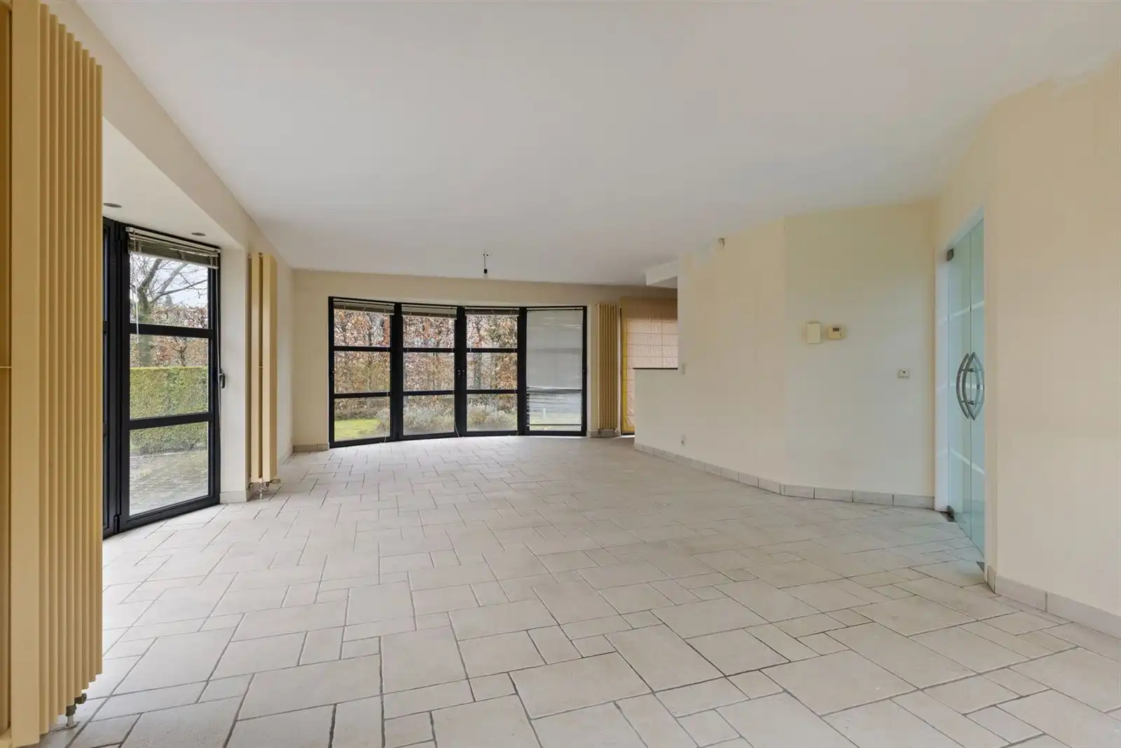 Instapklare villa met 4 kamers en garage op 6a 79ca foto 5