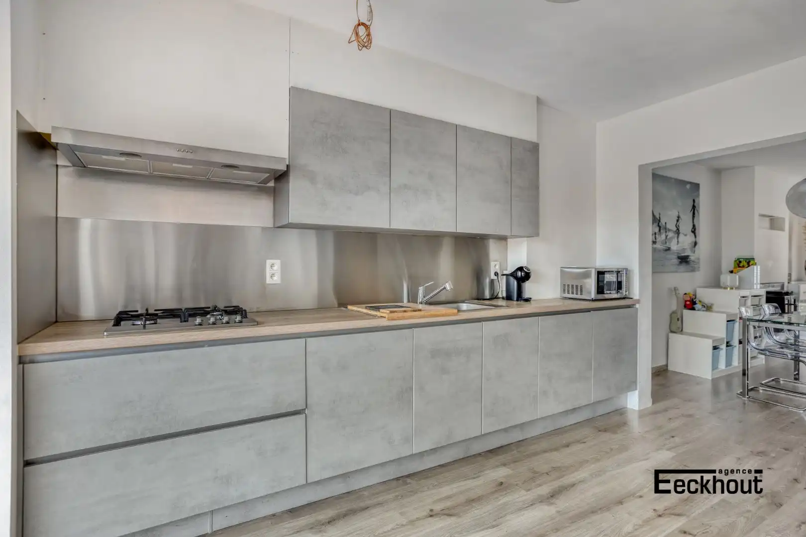 Recent gerenoveerde woning met garage en grote tuin te Bredene! foto 13