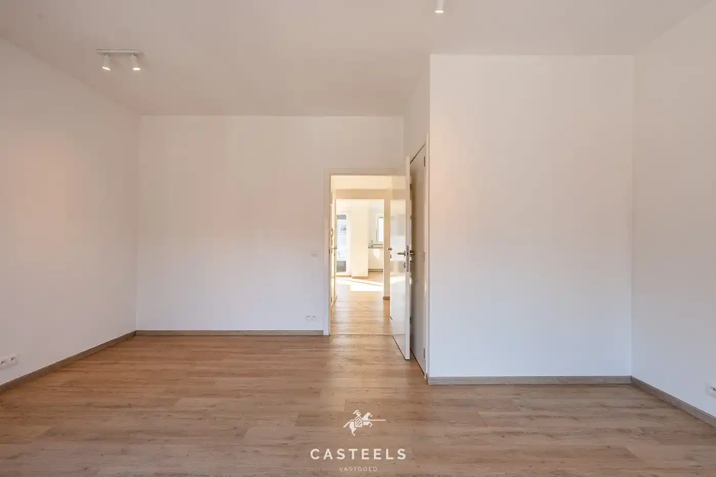 Opbrengsteigendom: 2 app. (EPC B) + garage/magazijn foto 15
