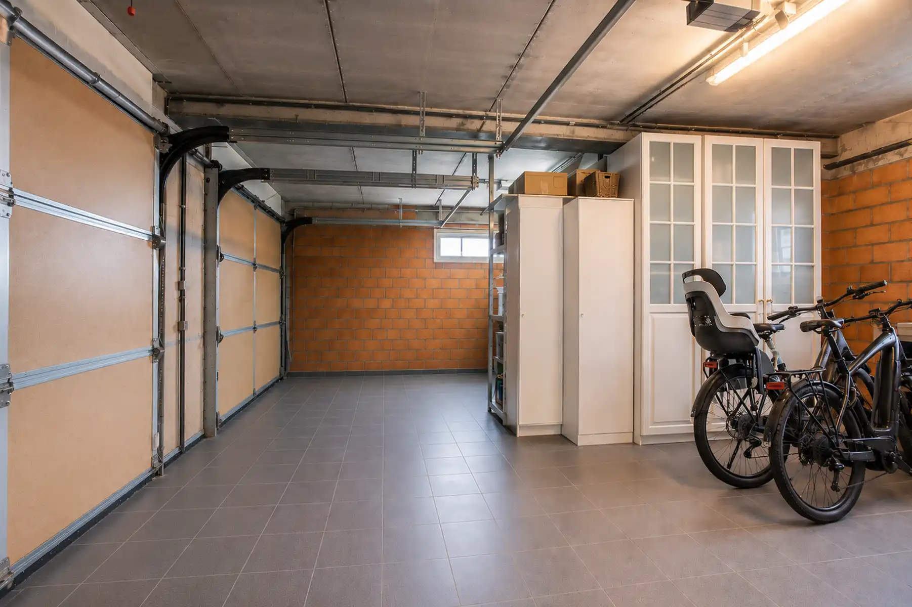 Ruime villa te koop in Dilbeek vrij beroep/ kangoeroewonen foto 33