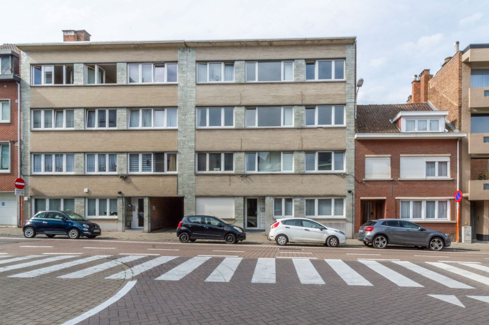 Opbrengsteigendom met 8 appartementen en 27 garages! foto 3