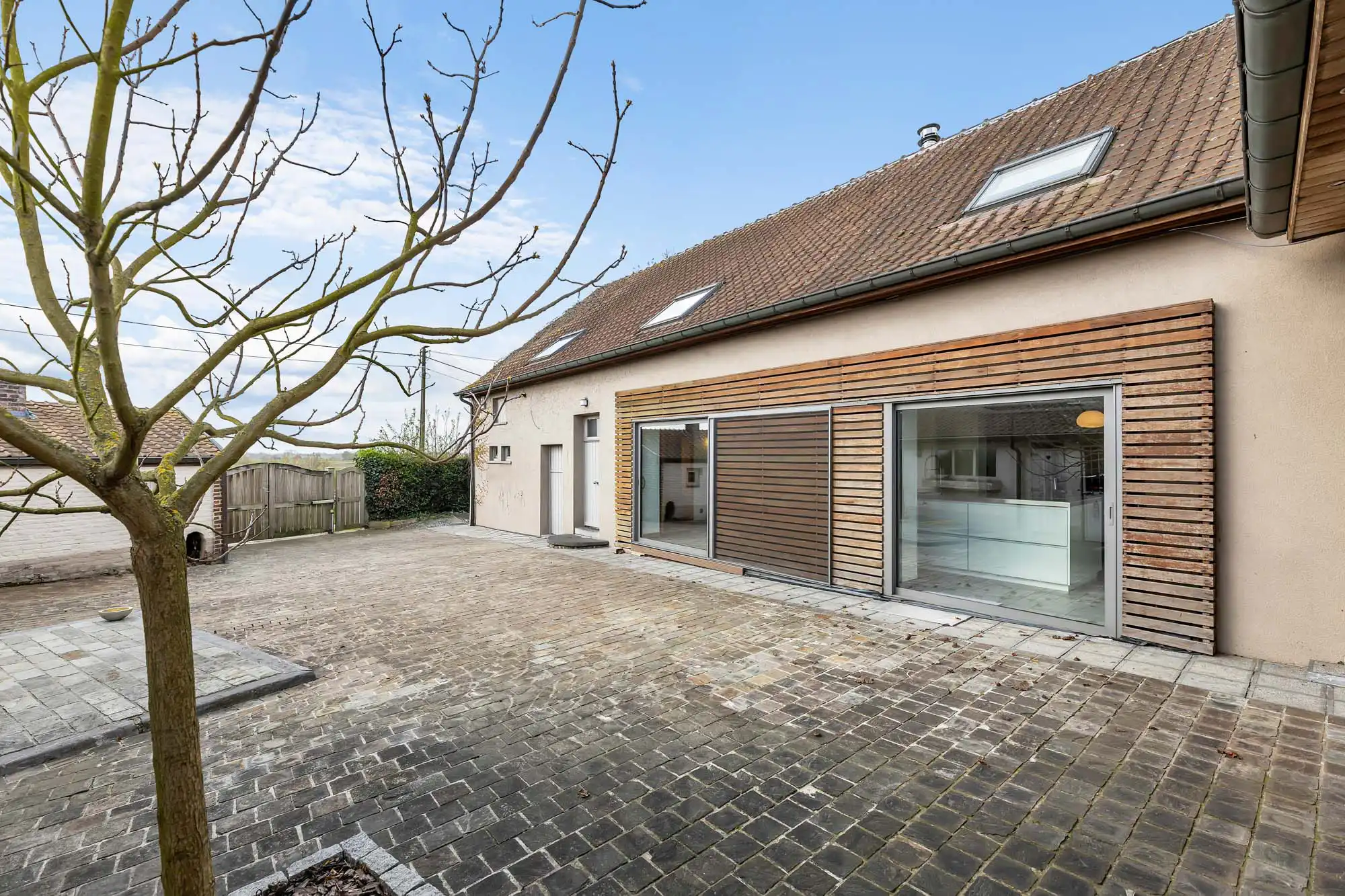 Hoeve te koop met 4 slaapkamers op prachtig perceel foto 5