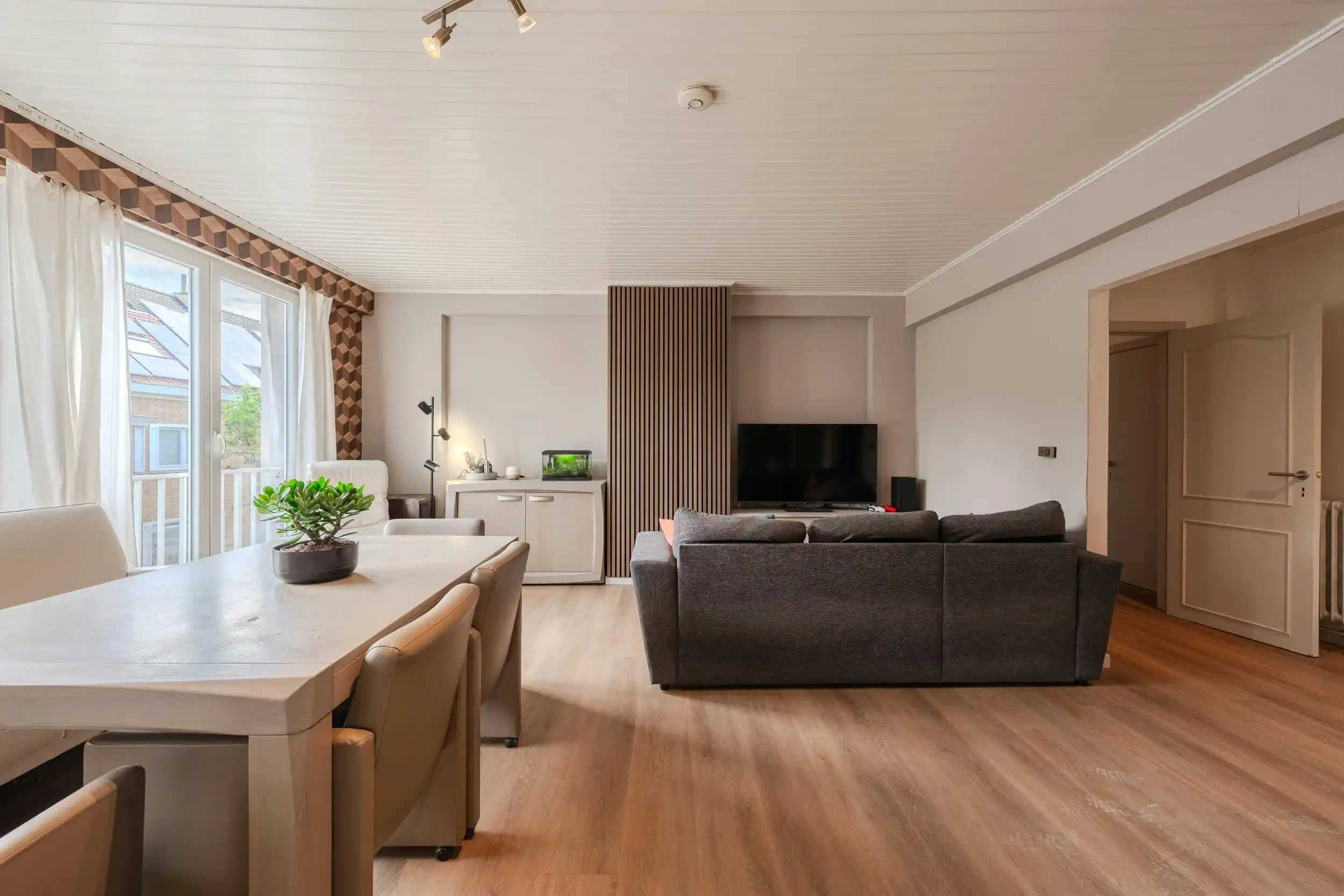 Ruim instapklaar appartement met 2 slaapkamers te Oostende foto 4